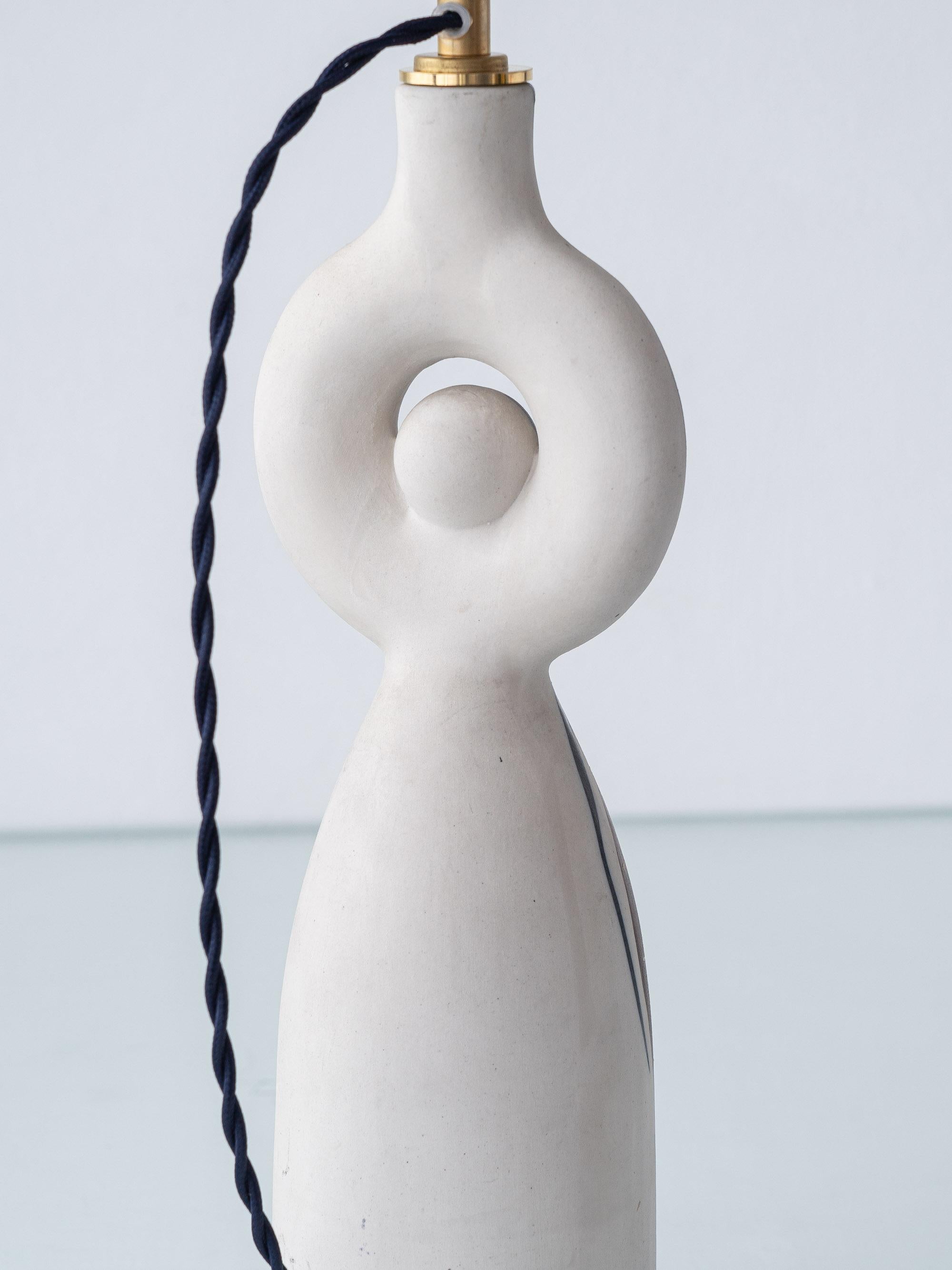 Spanish Picasso-style Otero Regal Figural Ceramic Table Lamp For Sale 2