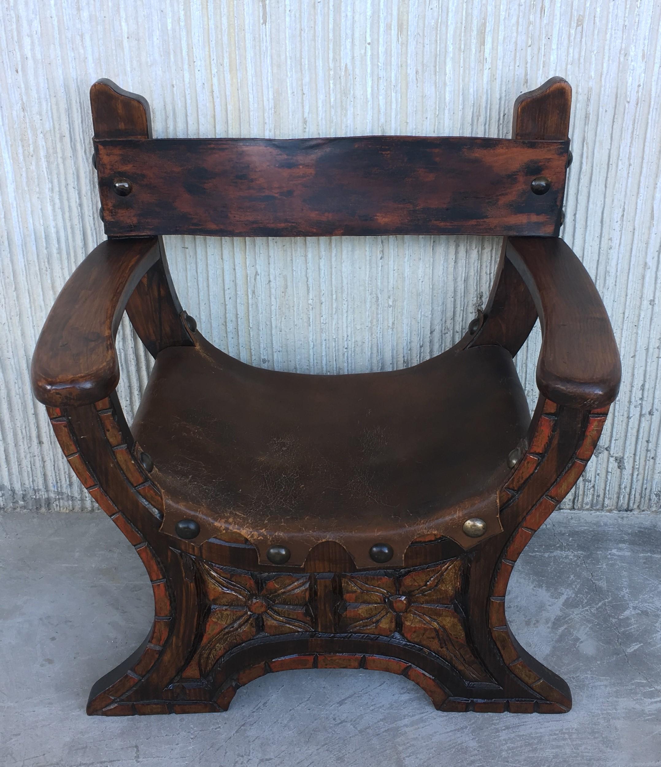 20th century Spanish carved savonarola wooden armchairs leather seat
Beautiful savonarola country armchair
It come of the Monte Picayo Casino, in Valencia,Spain.