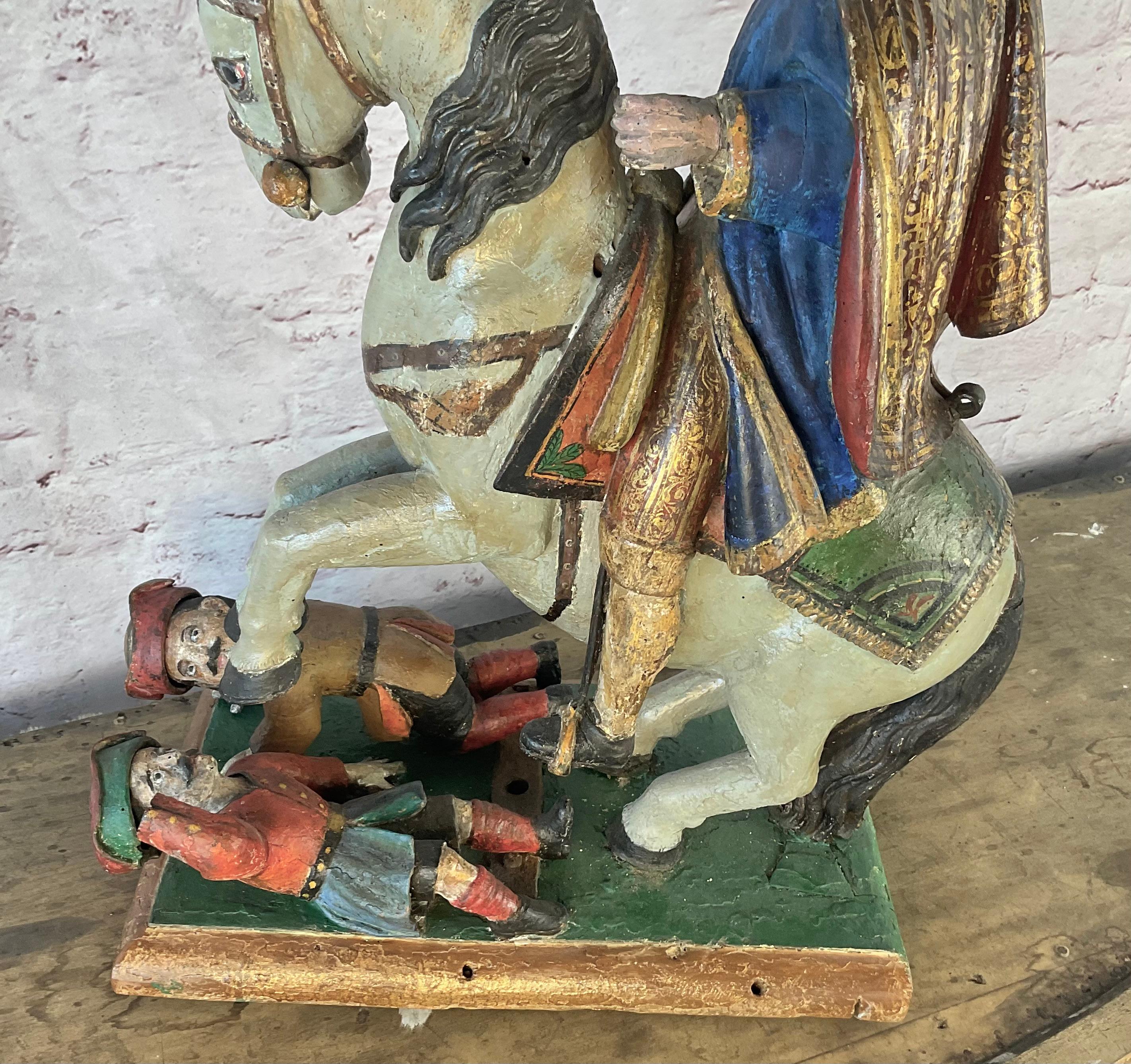 Sculpture espagnole en bois polychrome représentant Santiago Matamoros en vente 11