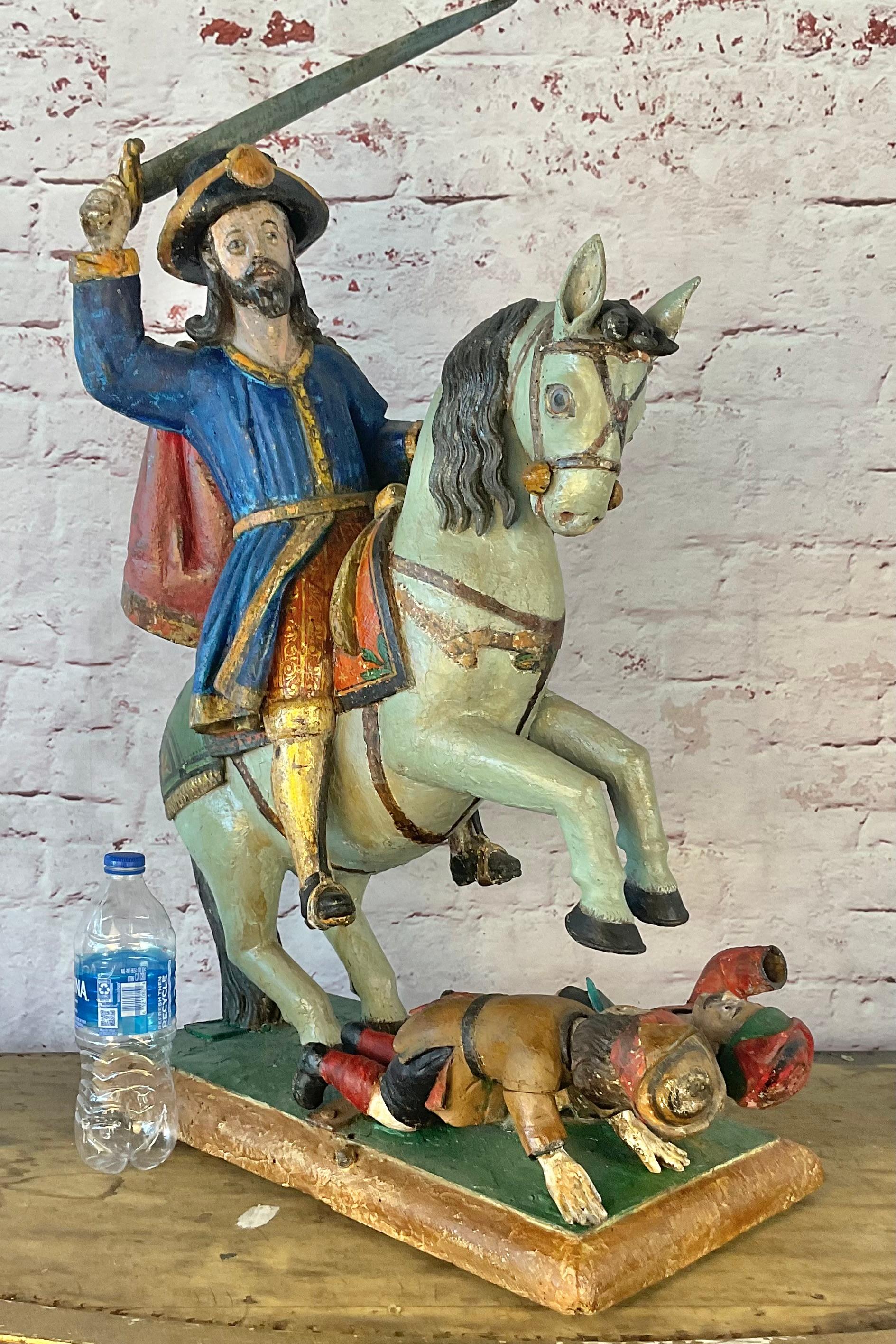 Sculpture espagnole en bois polychrome représentant Santiago Matamoros en vente 12