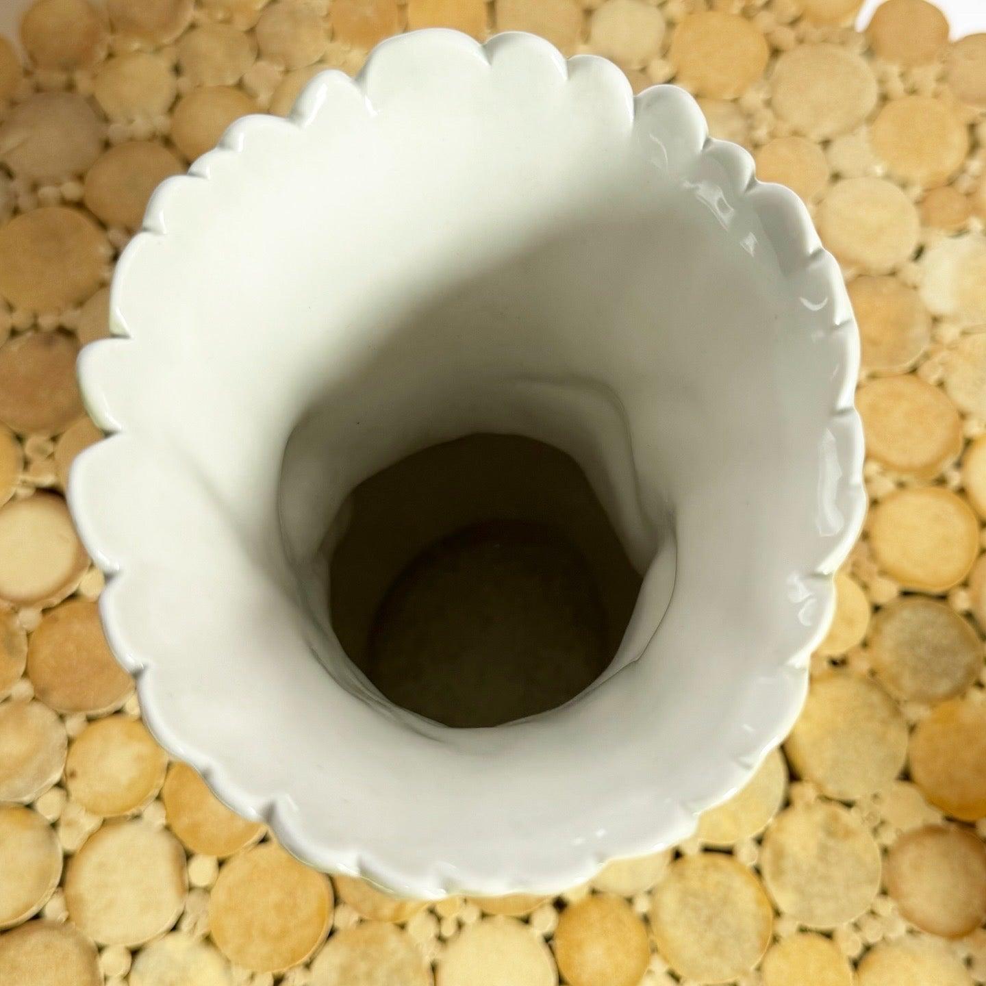 Vaso di porcellana spagnolo di Miquel Requena In condizioni buone in vendita a Delray Beach, FL
