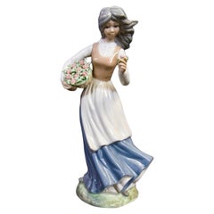 Spanish Porcelain Woman Figurine from Tengra, 1970s