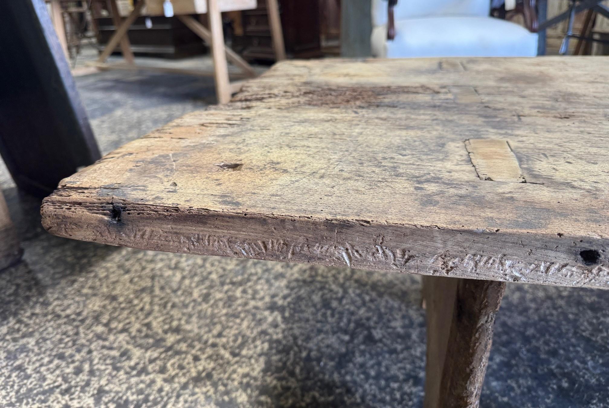 Spanish Primitive Coffee Table - Table Basse For Sale 2
