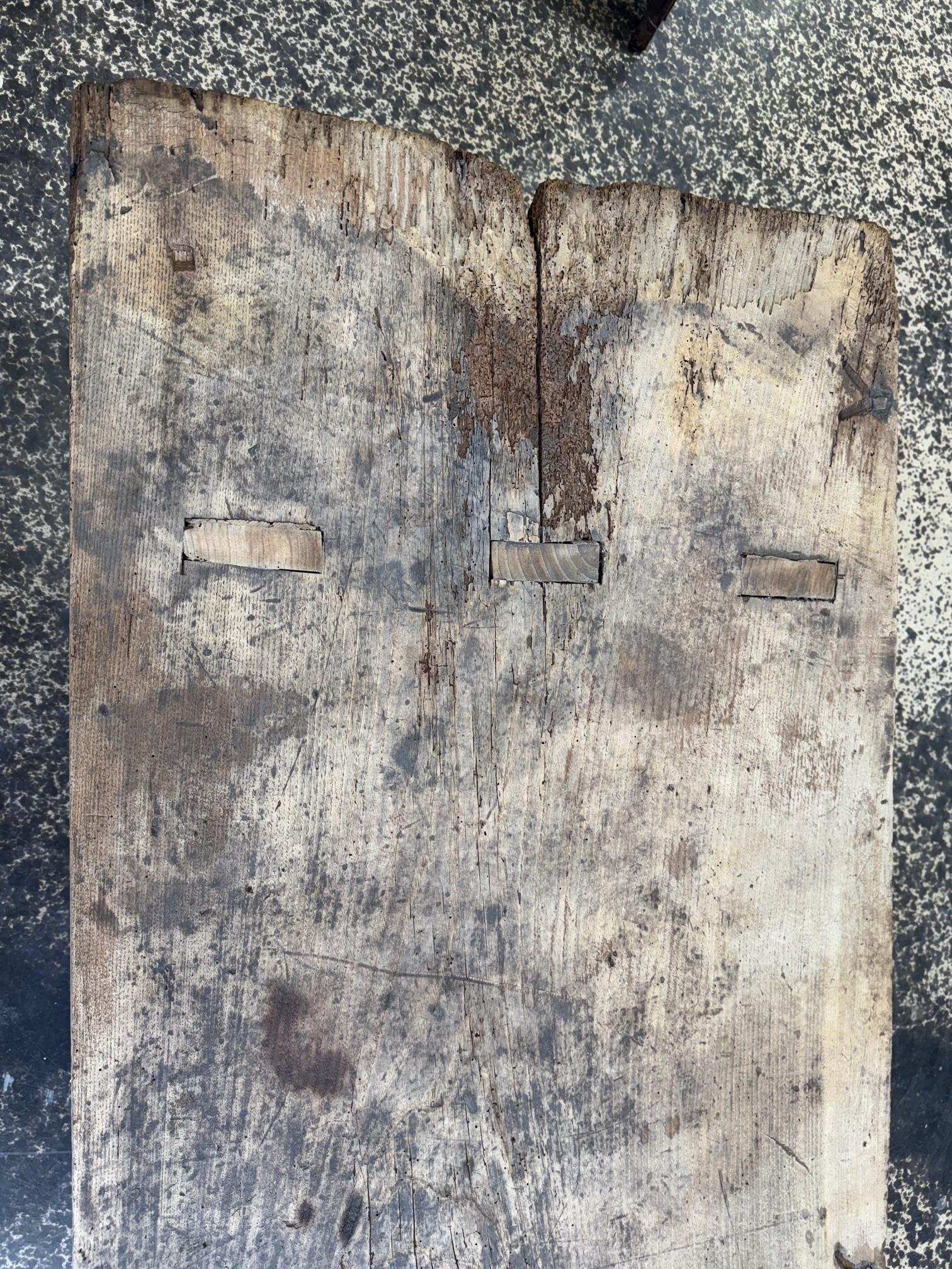 Spanish Primitive Coffee Table - Table Basse For Sale 4
