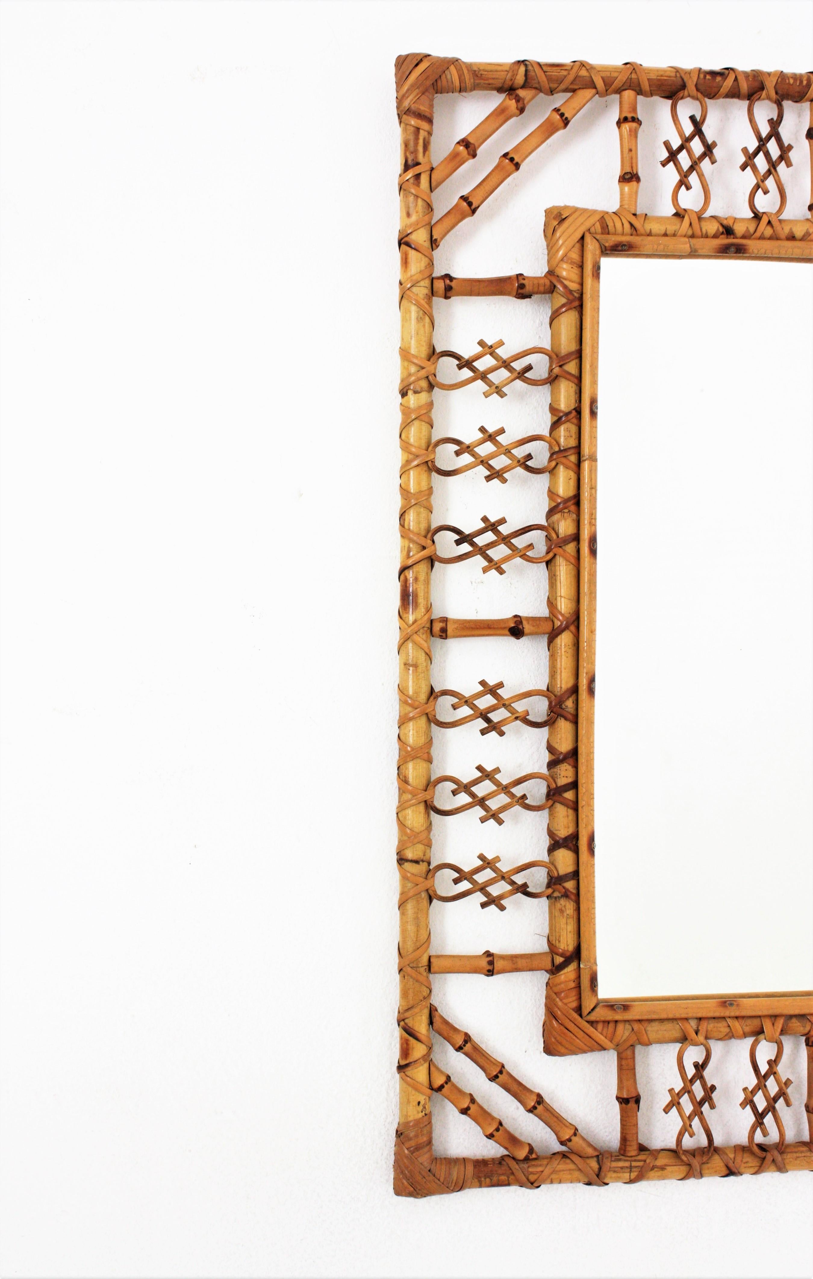 Spanish Rattan Bamboo Mirror in Chinoiserie Design, 1960s In Good Condition For Sale In Barcelona, ES