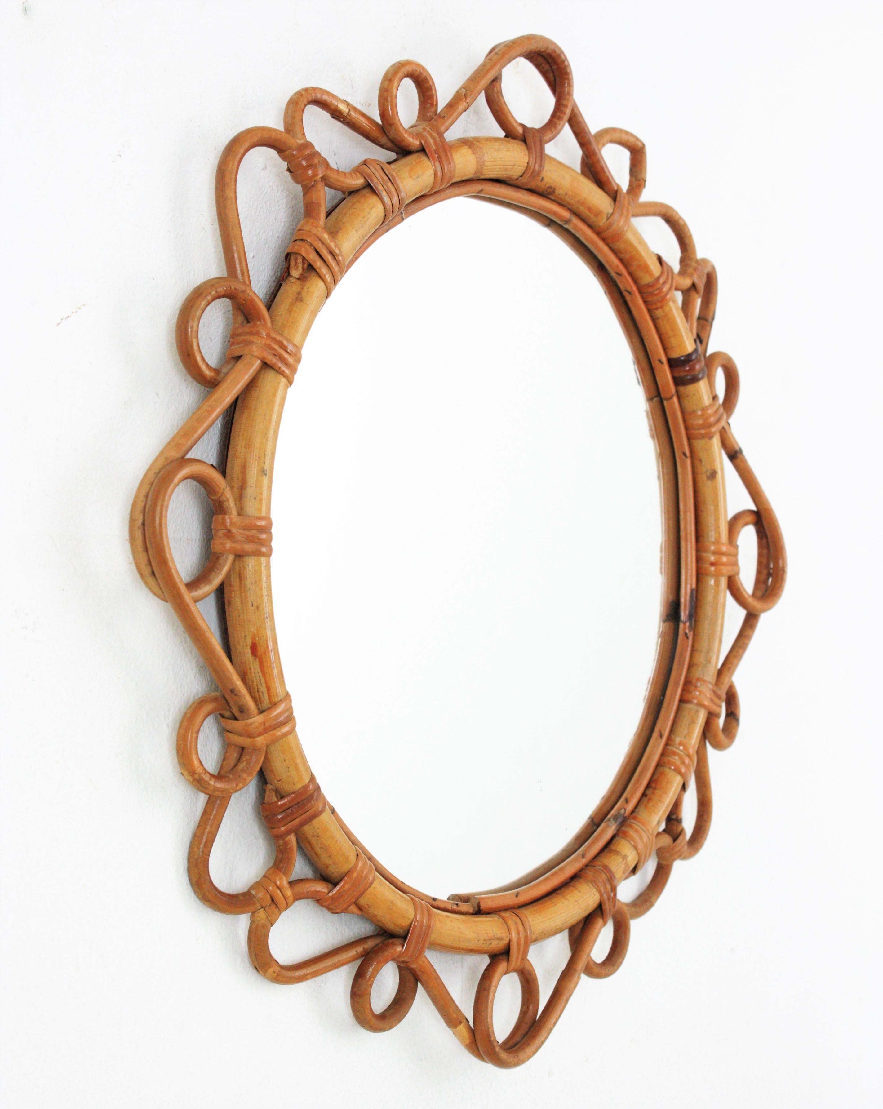 Mid-Century moderno Specchio rotondo in rattan spagnolo e bambù, anni '60 in vendita