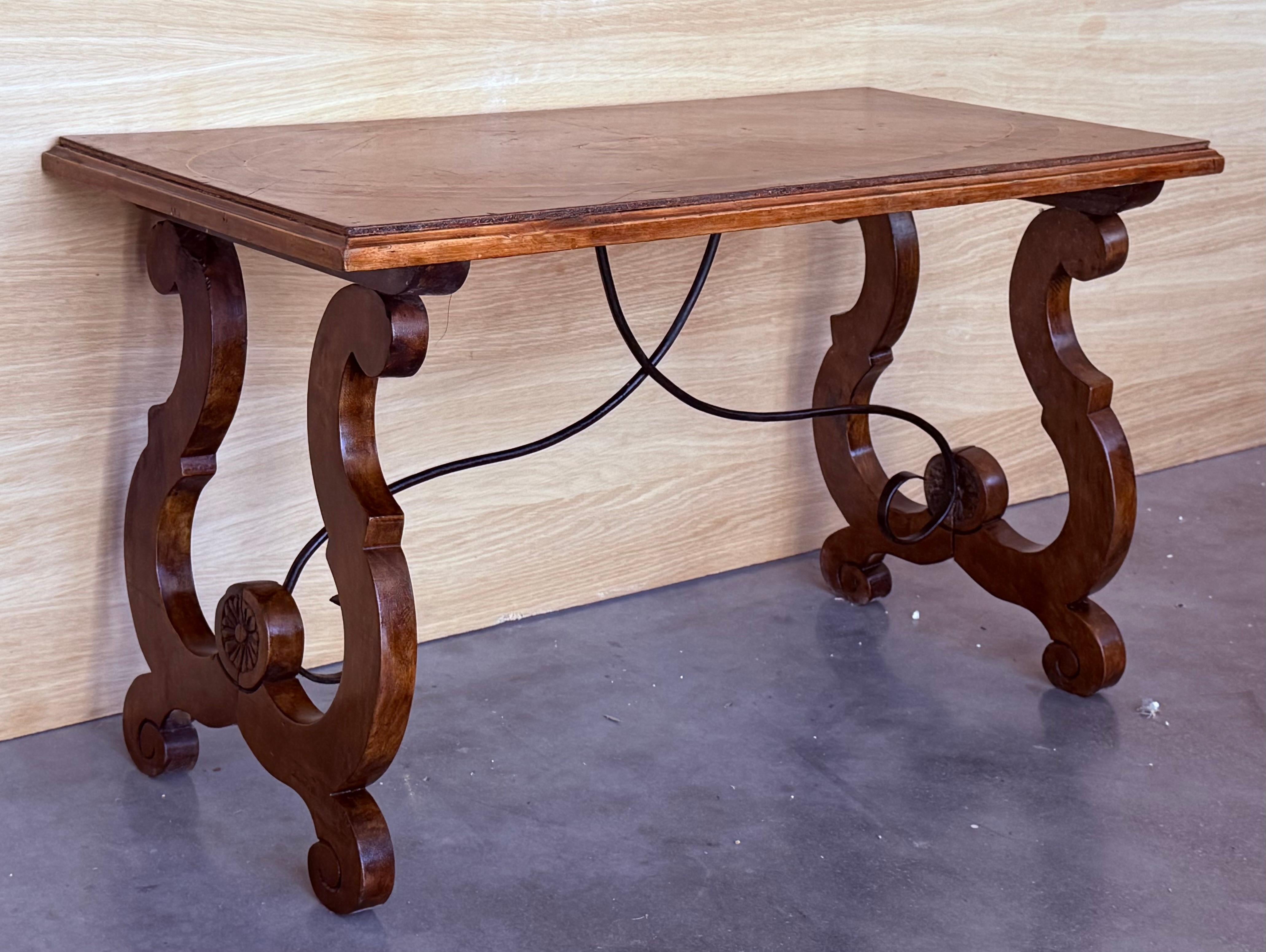 Spanish rectangular coffee table with lyre Legs and marquetry top In Good Condition For Sale In Miami, FL