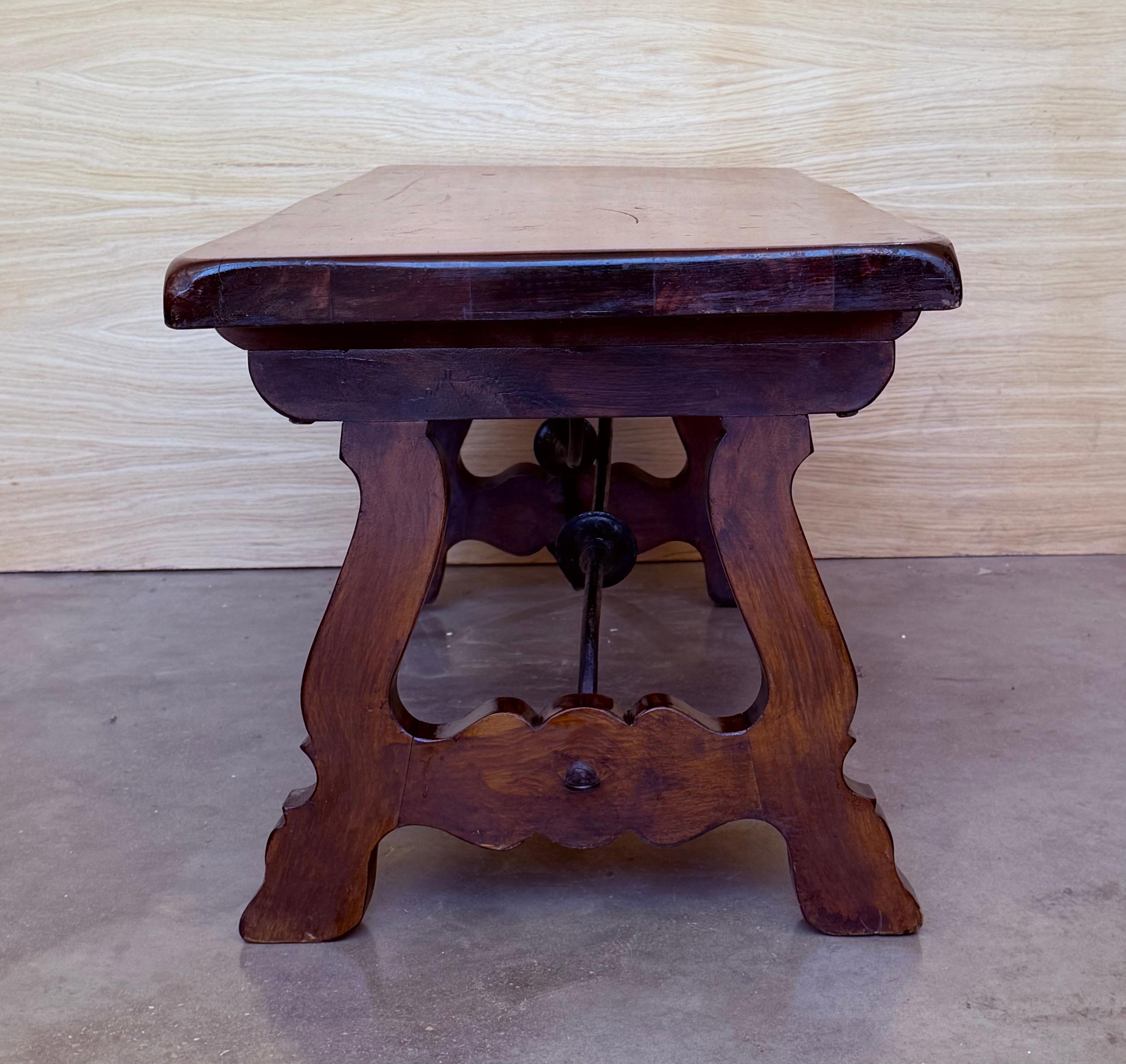 Spanish rectangular coffee table with lyre Legs For Sale 4