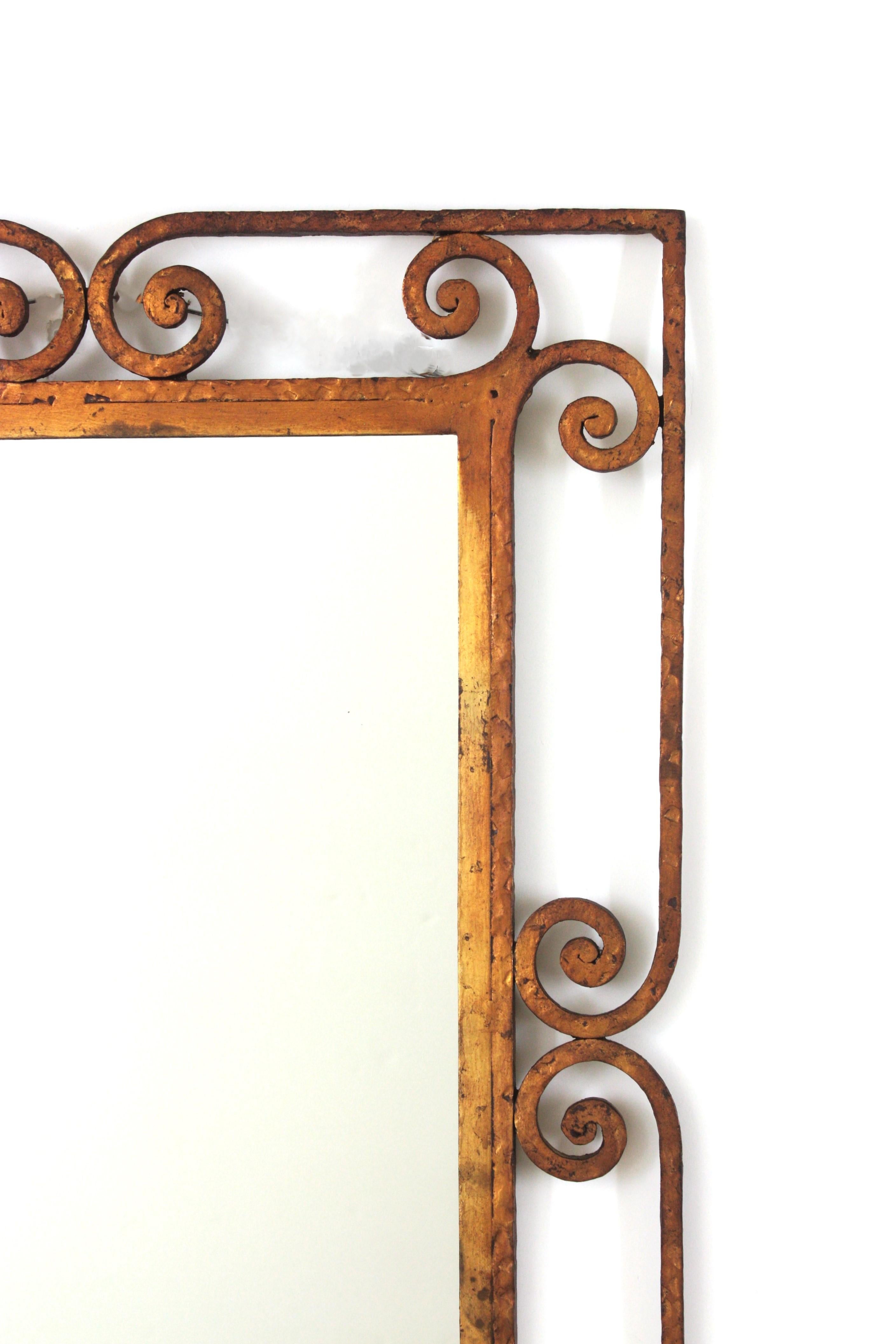 Spanish Rectangular Mirror in Gilt Wrought Iron, 1940s For Sale 1