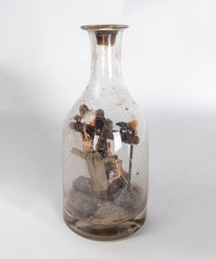 Spanische Reliquary-Flasche mit religiöser Dekoration auf der Innenseite