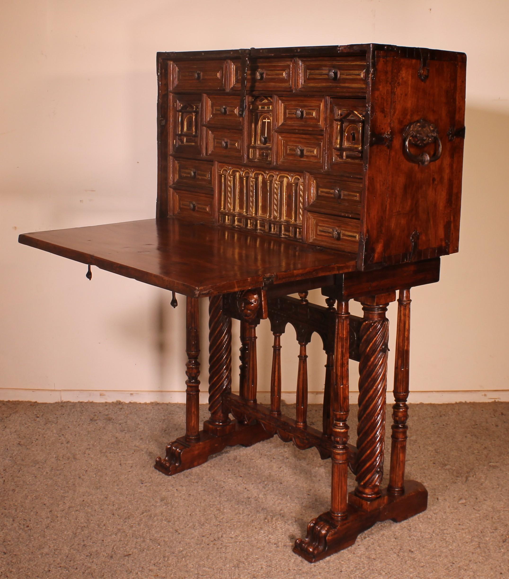 Spanish Renaissance Cabinet Bargueno in Walnut, Early 17th Century 6