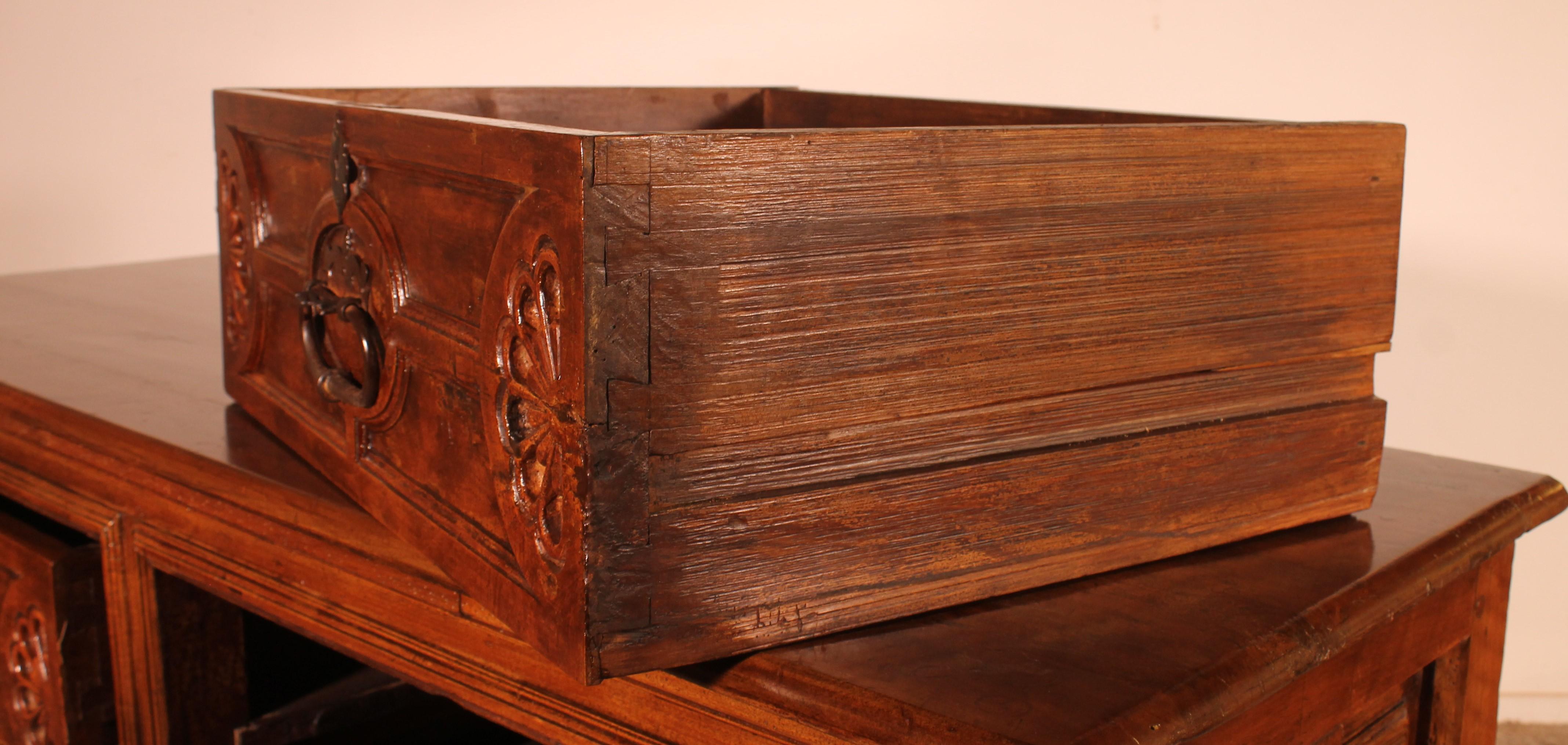 Spanish Renaissance Sacristy Buffet In Walnut Circa 1600 For Sale 6