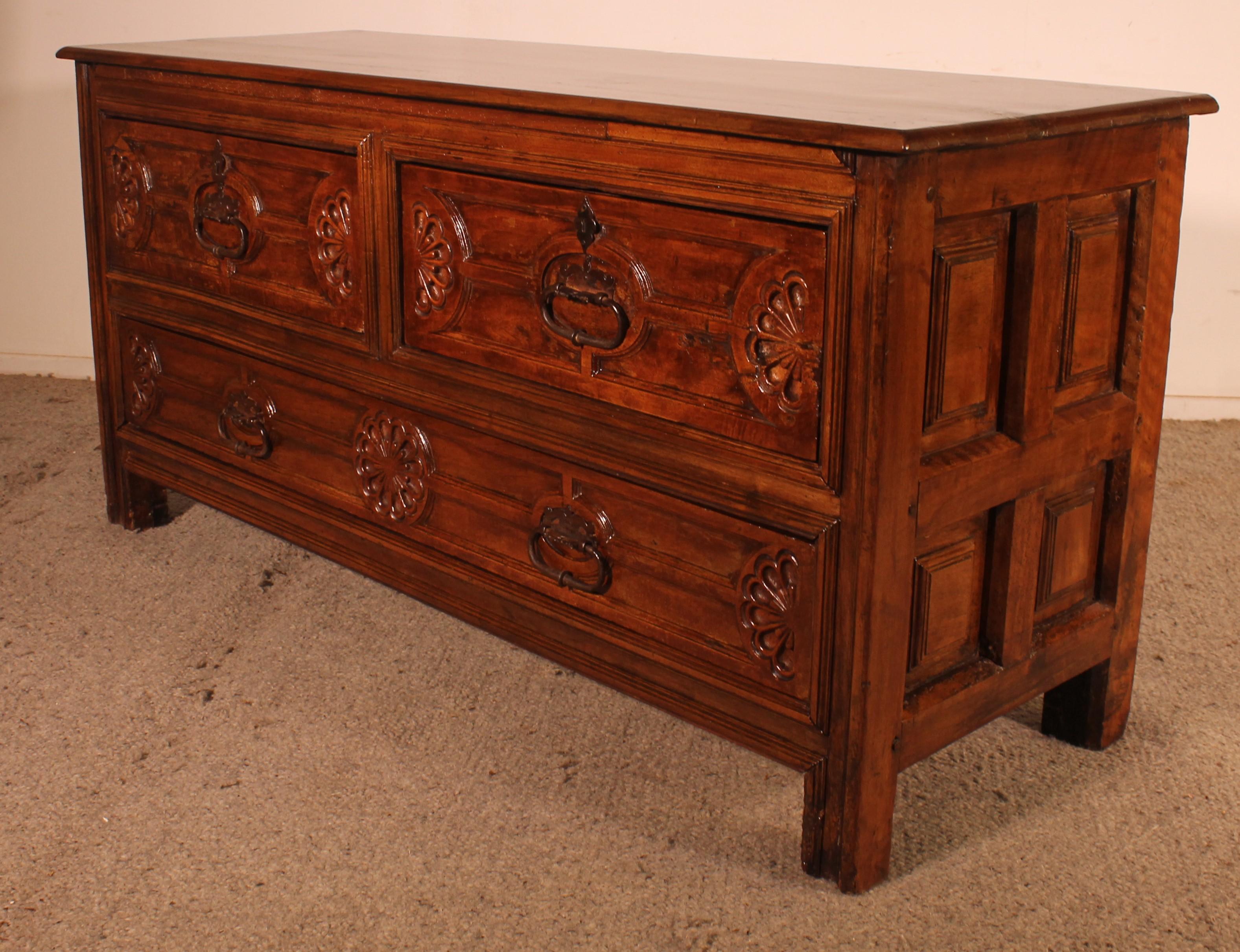 Spanish Renaissance Sacristy Buffet In Walnut Circa 1600 For Sale 5