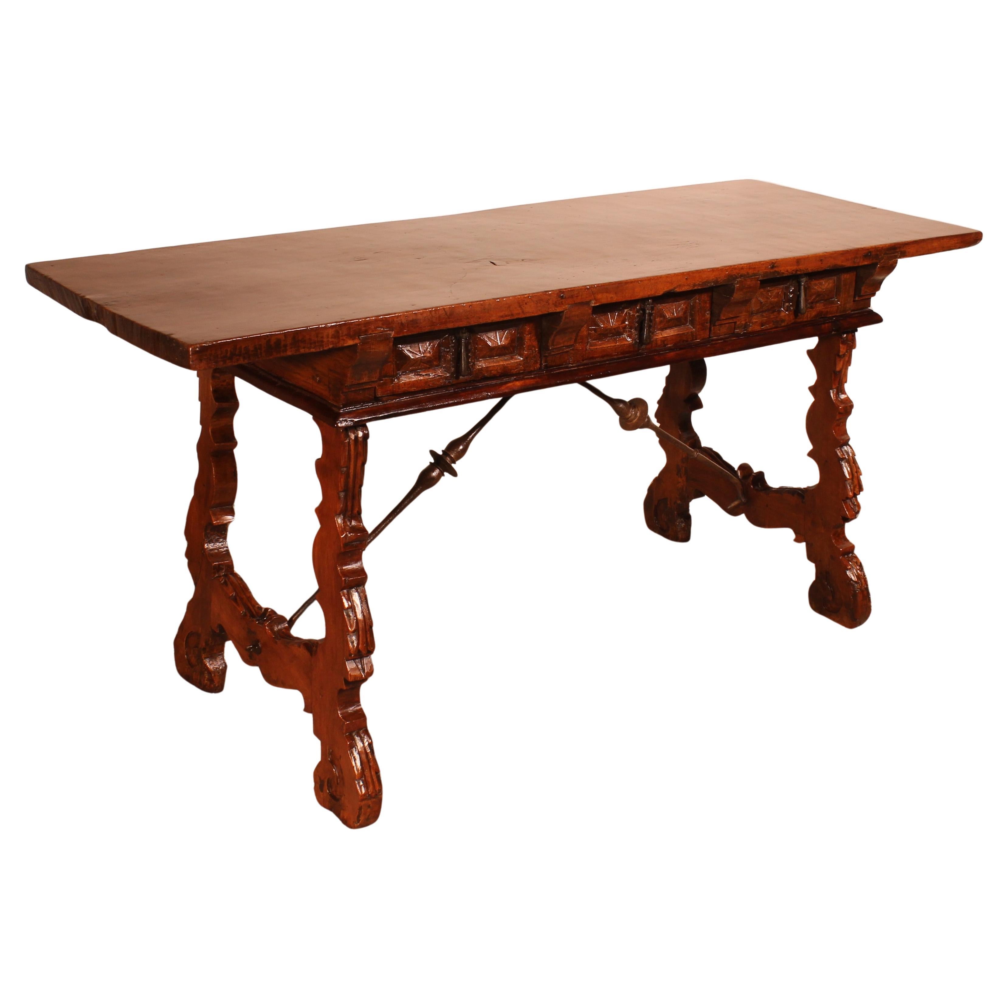 Spanish Renaissance Walnut Console Table - 17th Century For Sale