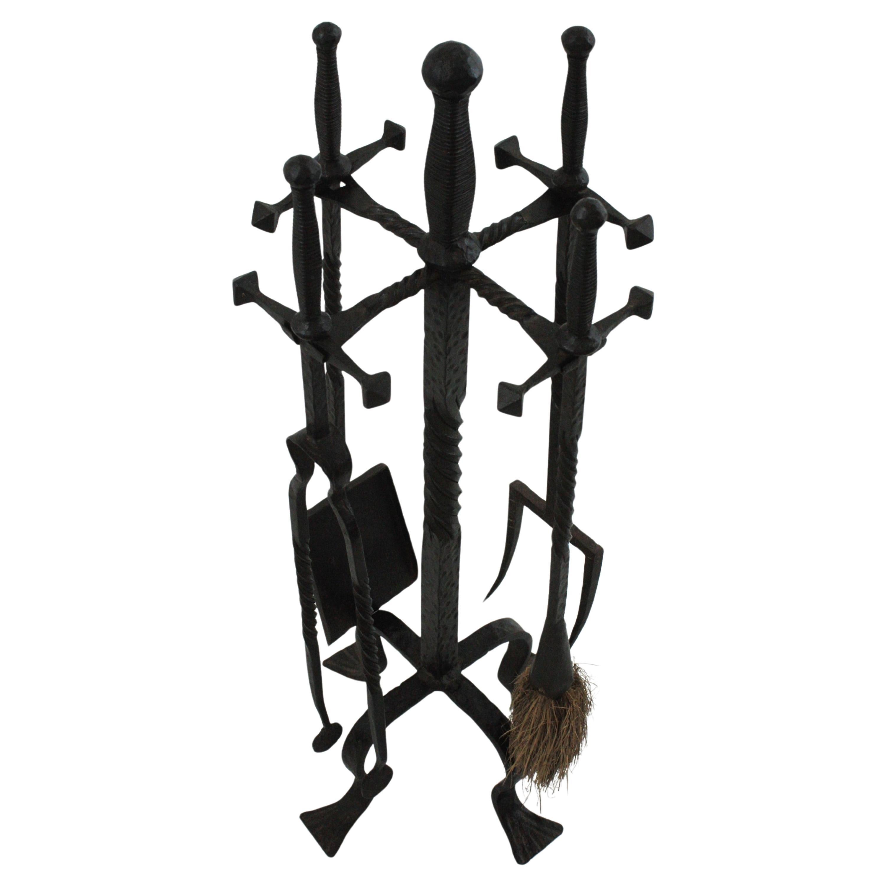 Juego de Herramientas para Chimenea de Hierro Forjado a Mano, Diseño de Espada en venta