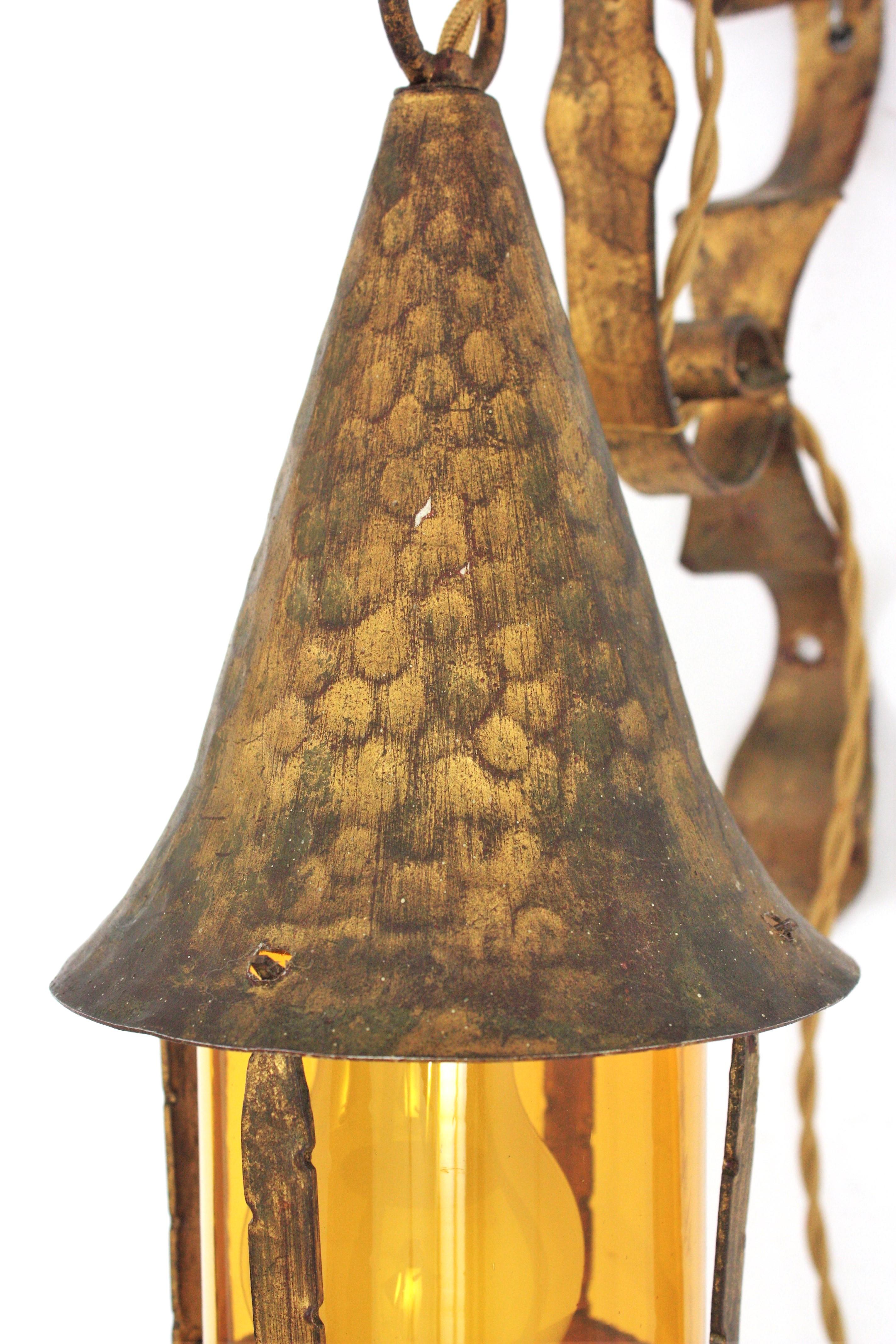 Spanish Revival Gilt Iron and Amber Glass Wall Lantern / Wall Sconce, 1940s For Sale 5