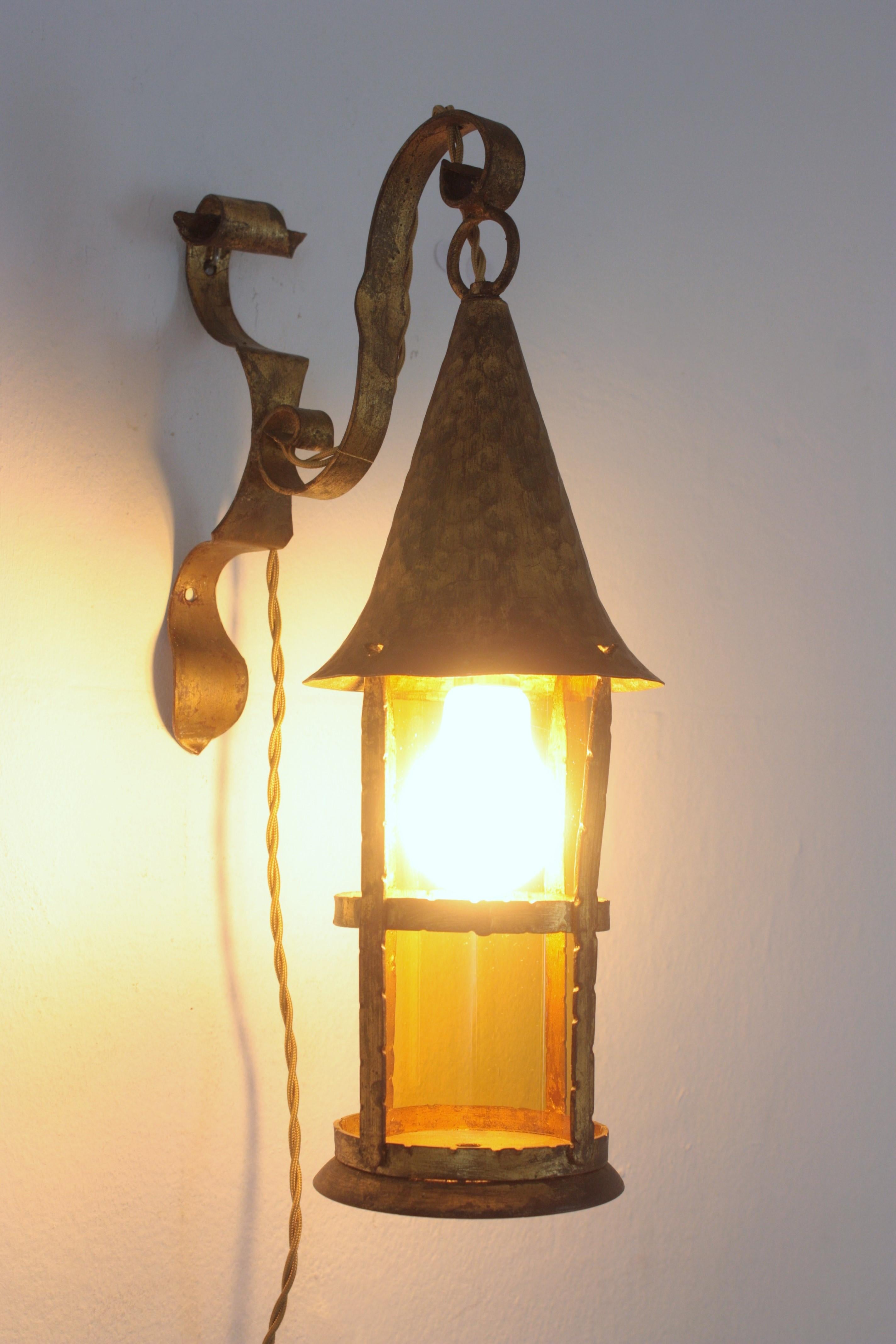 Spanish Revival Gilt Iron and Amber Glass Wall Lantern / Wall Sconce, 1940s For Sale 8