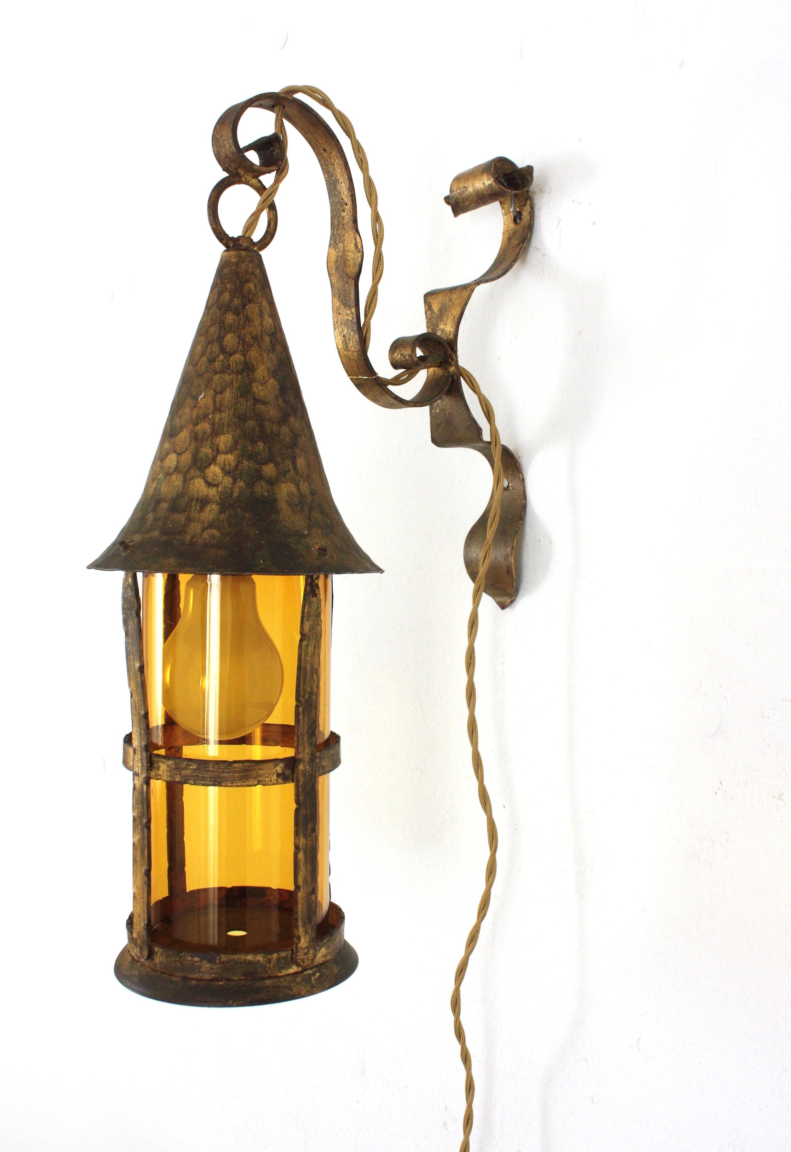 Spanish Revival Gilt Iron and Amber Glass Wall Lantern / Wall Sconce, 1940s For Sale 2