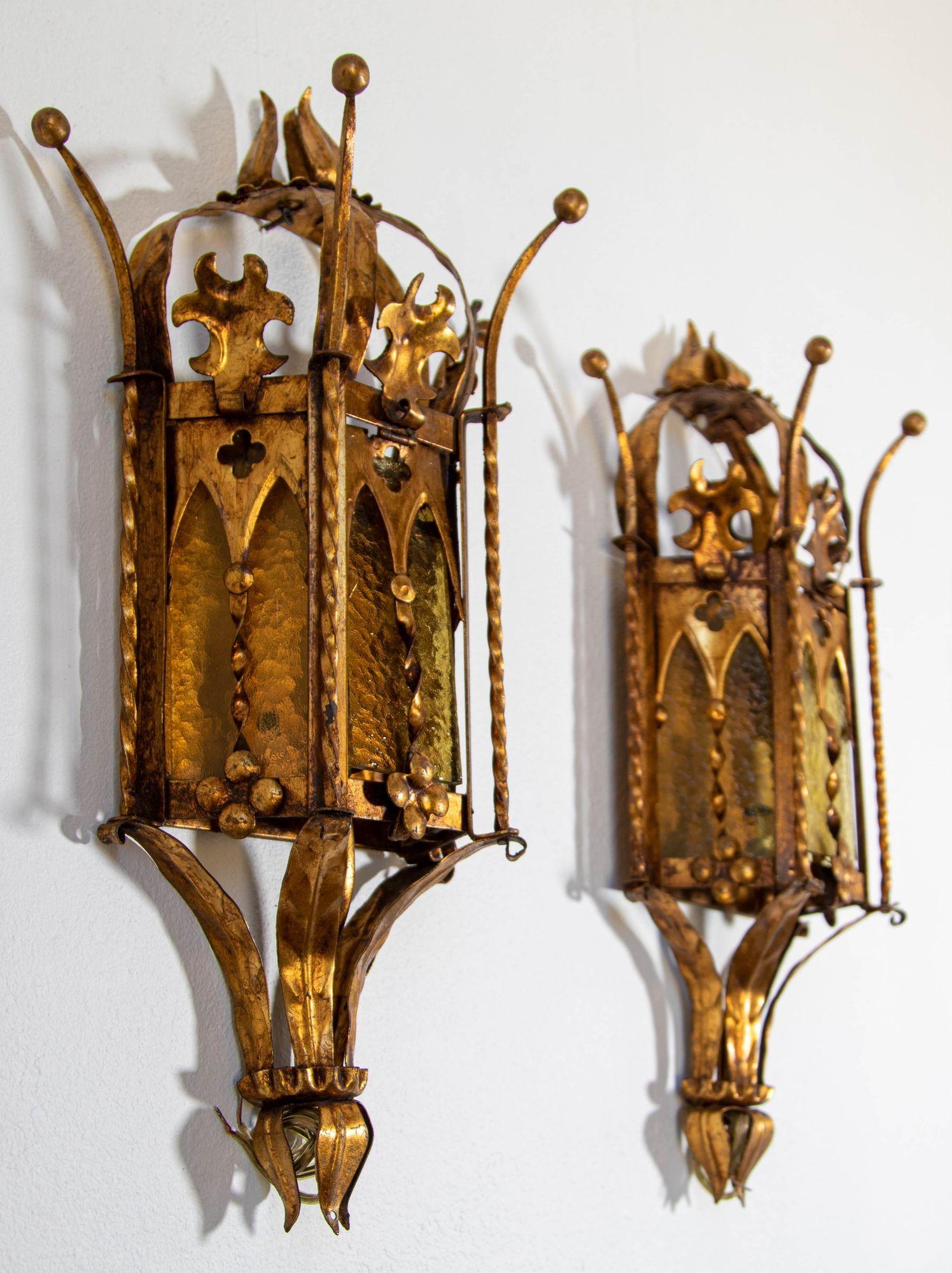 Italian Spanish Revival Gothic Hand Forged Metal Gilt Wall Sconces a Pair circa 1950s For Sale