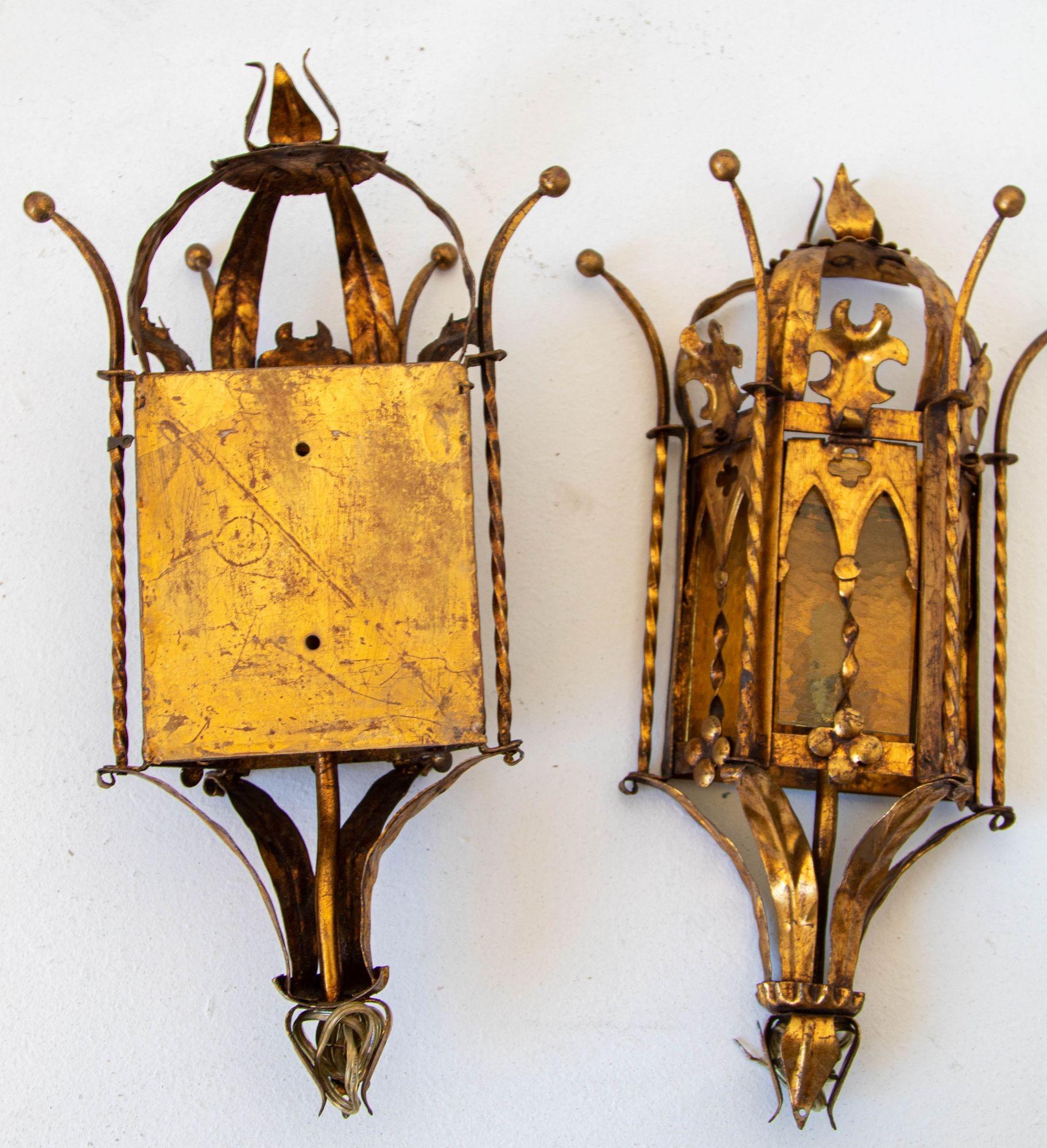 Spanish Revival Gothic Hand Forged Metal Gilt Wall Sconces a Pair circa 1950s For Sale 2