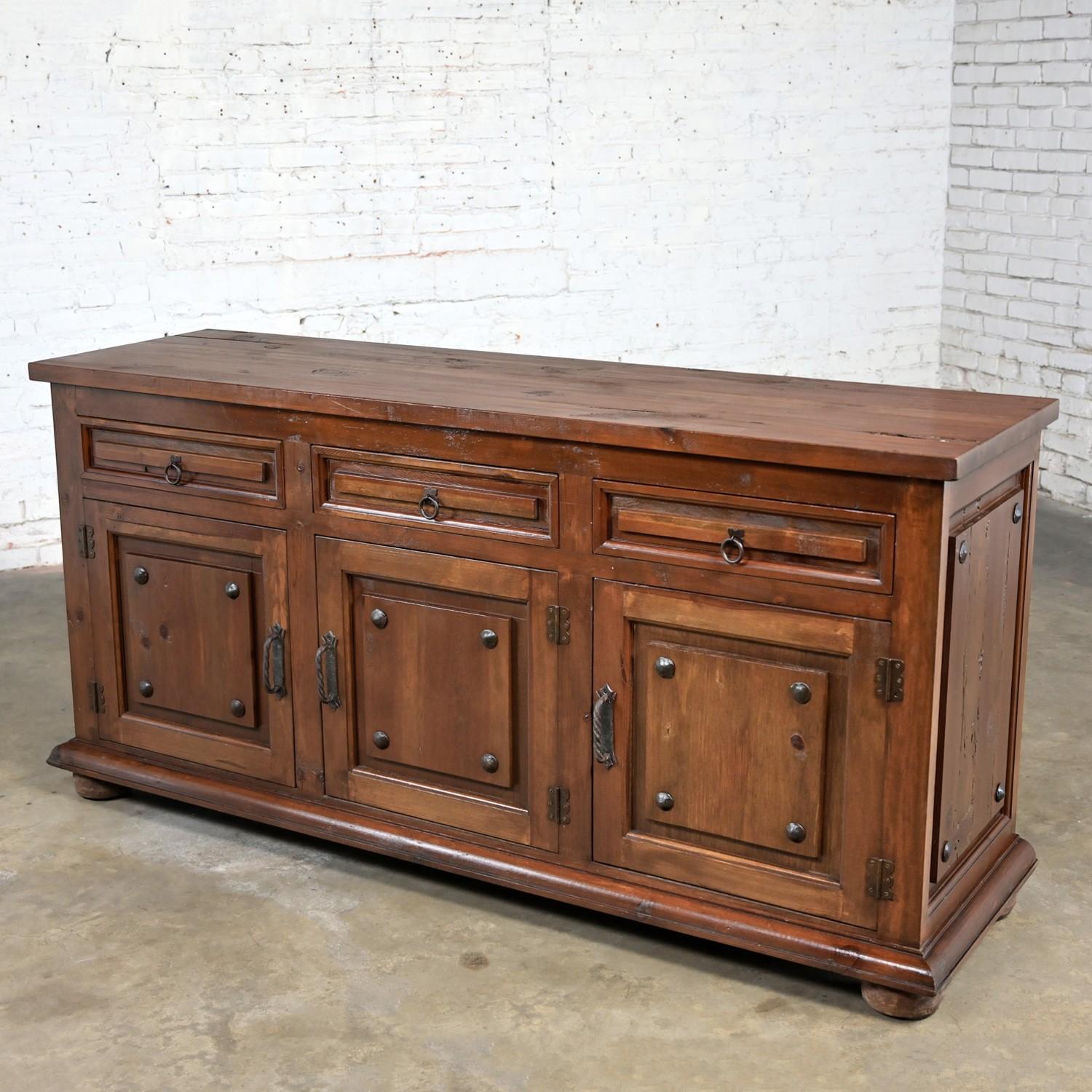 Spanish Colonial Spanish Revival Rustic Solid Pine Sideboard Style of Artes De Mexico Intern'tnl  For Sale