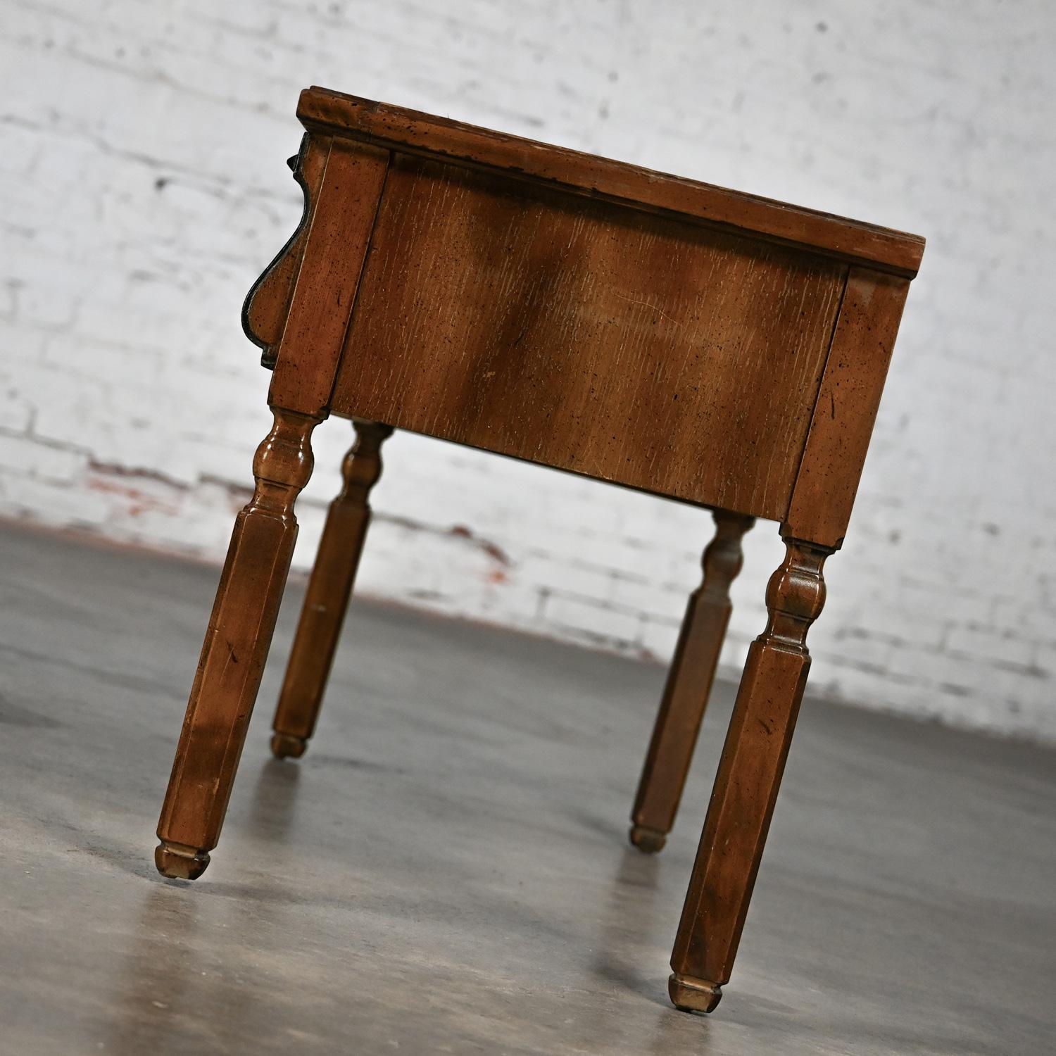 Credenza o panca bassa in stile Revival spagnolo Arte de Mexico Internl in vendita 3