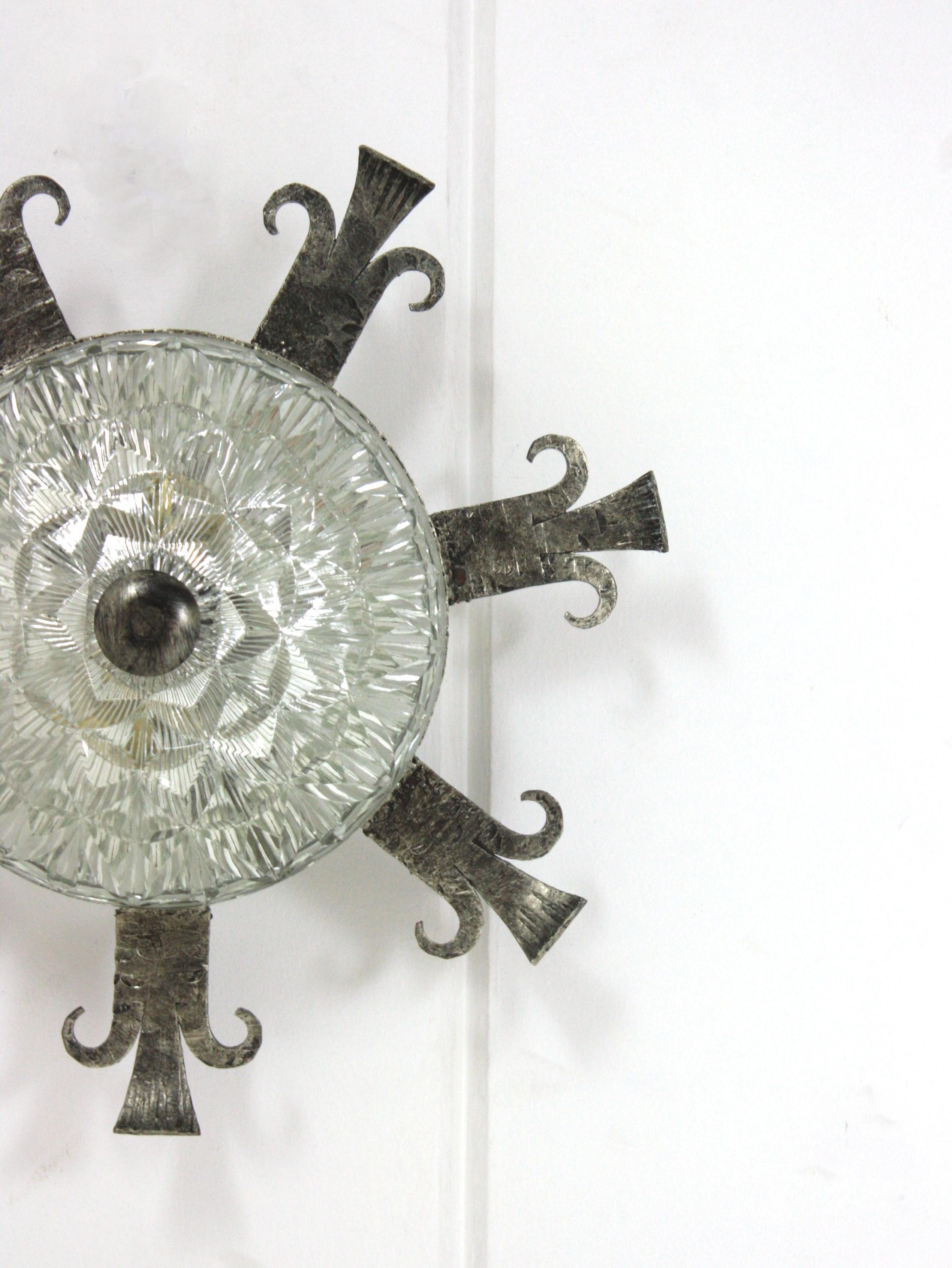 1940s Spanish Revival Sunburst Ceiling Light Fixture in Wrought Iron and Glass For Sale 3