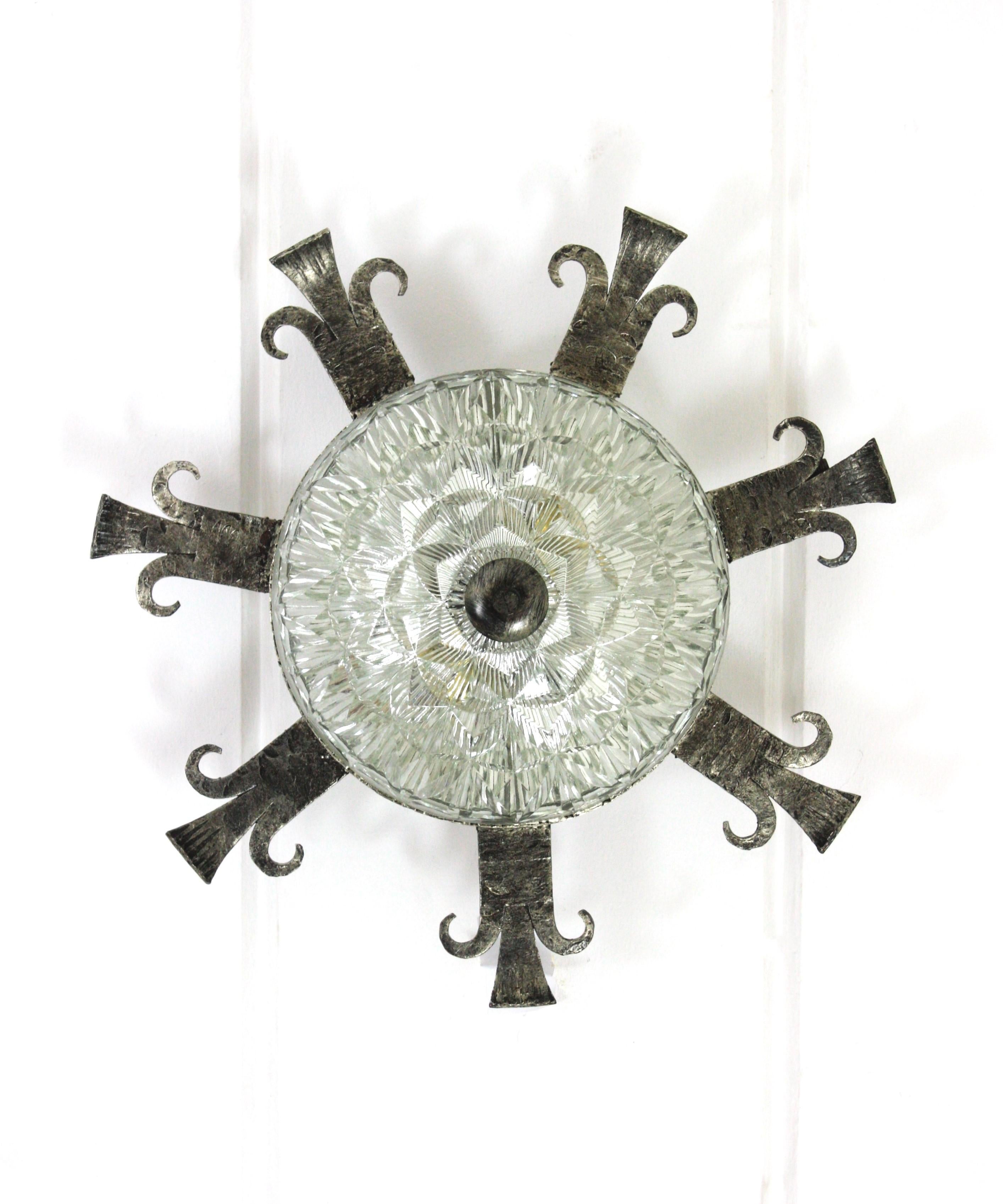 1940s Spanish Revival Sunburst Ceiling Light Fixture in Wrought Iron and Glass For Sale 5