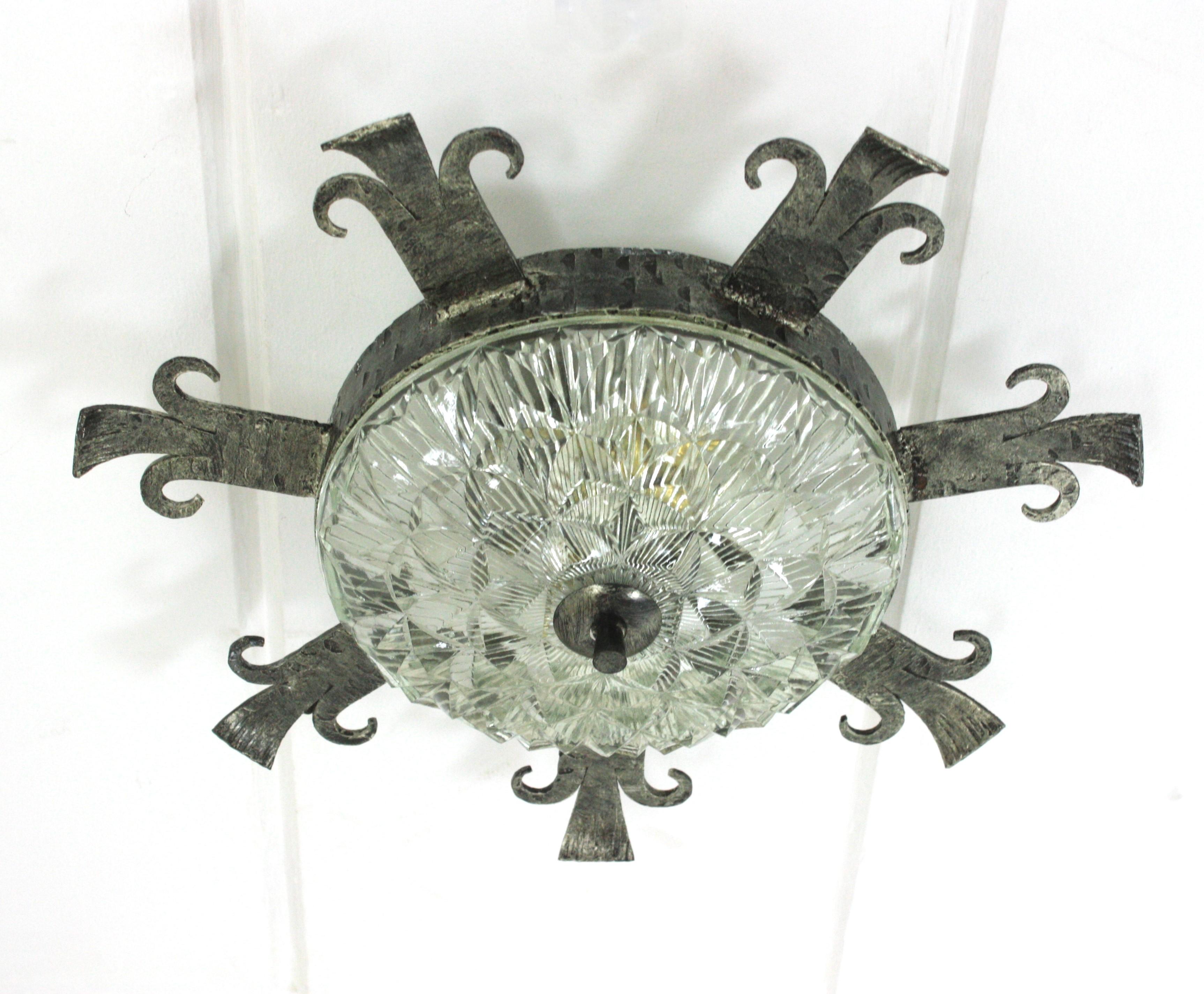 1940s Spanish Revival Sunburst Ceiling Light Fixture in Wrought Iron and Glass For Sale 1