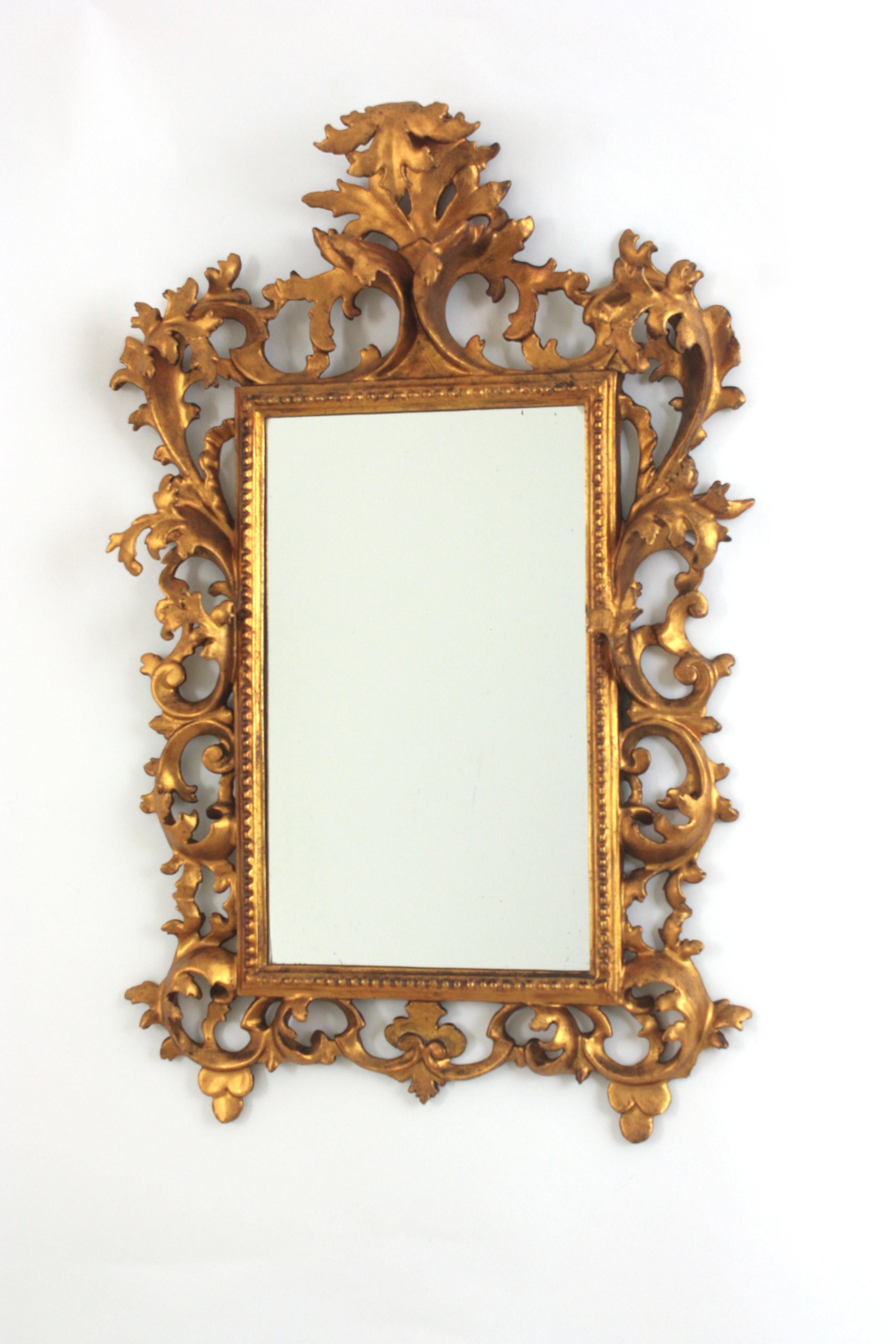 Spanish Rococo Giltwood Mirror with Foliage Carving Frame For Sale 3