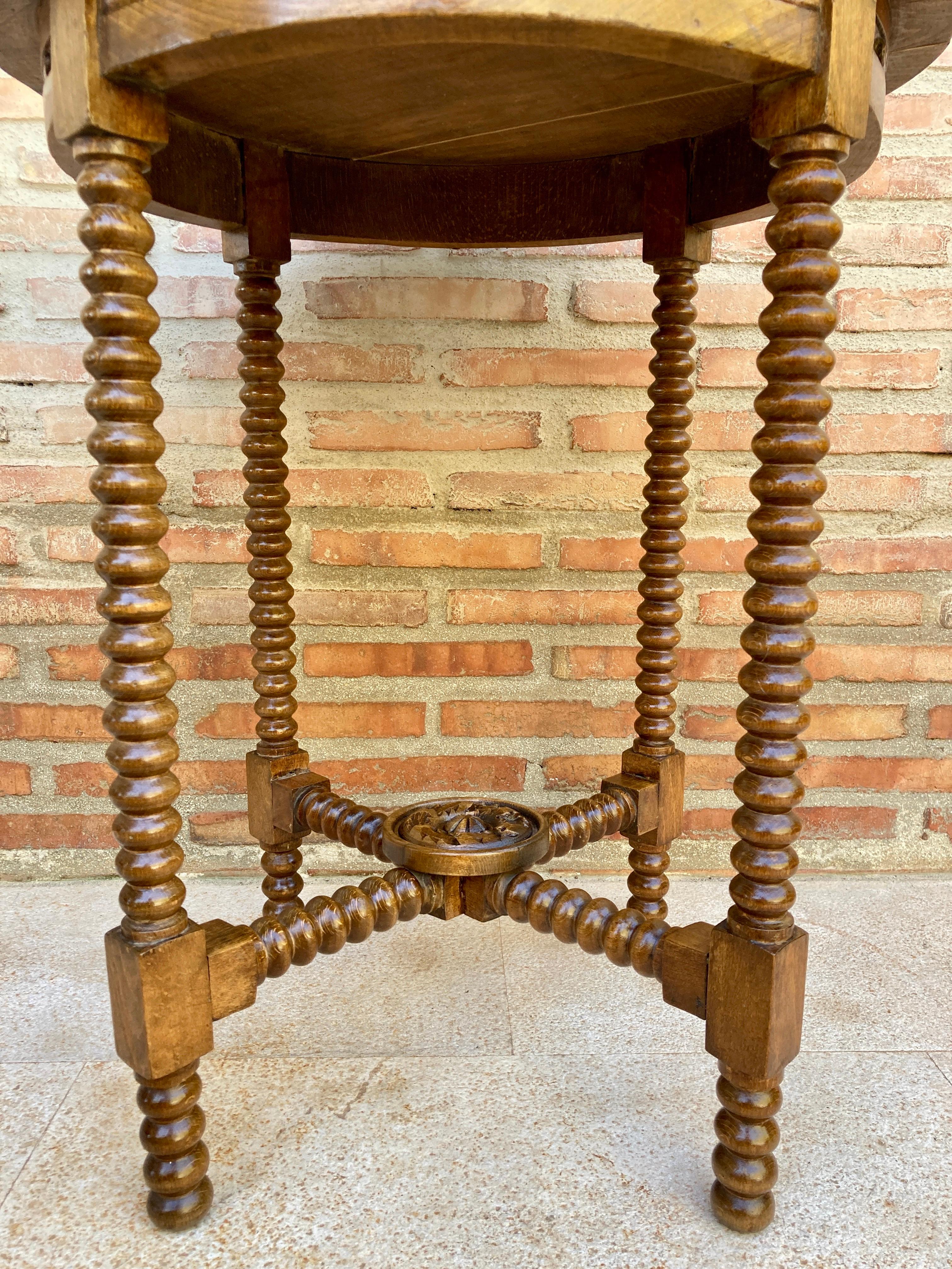 Spanish Round Walnut Side Table With Turned Legs And Beleveled Edges 1900s 4