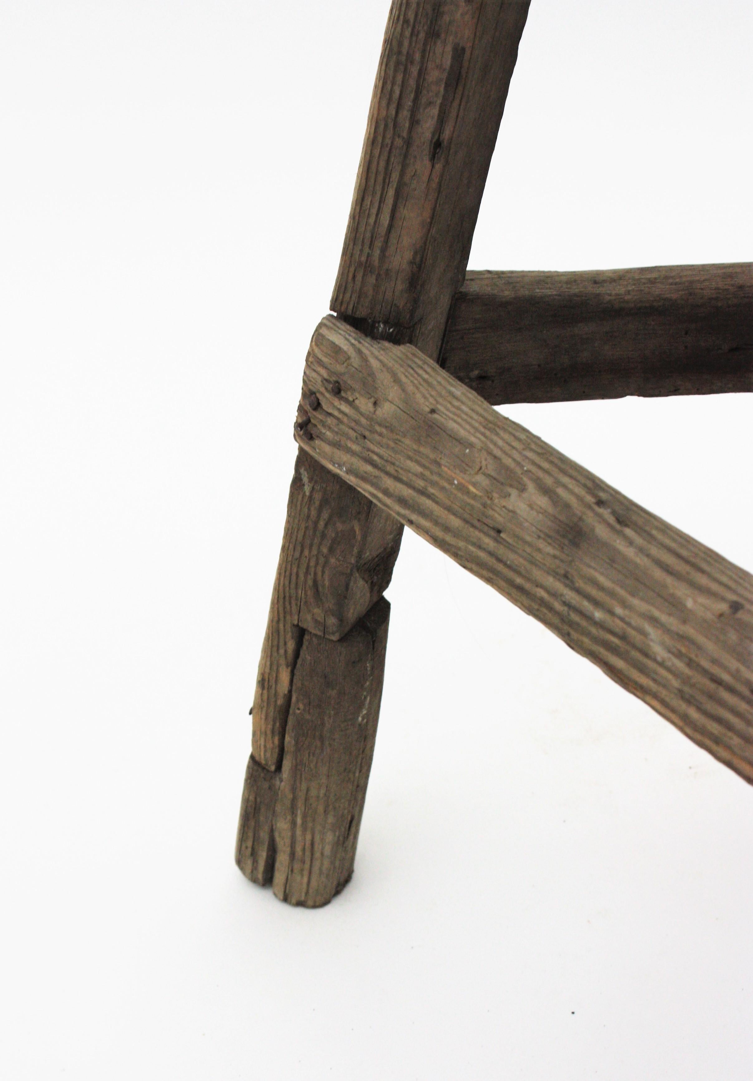 Tabouret / Table d'appoint en bois rustique folklorique espagnol en vente 6