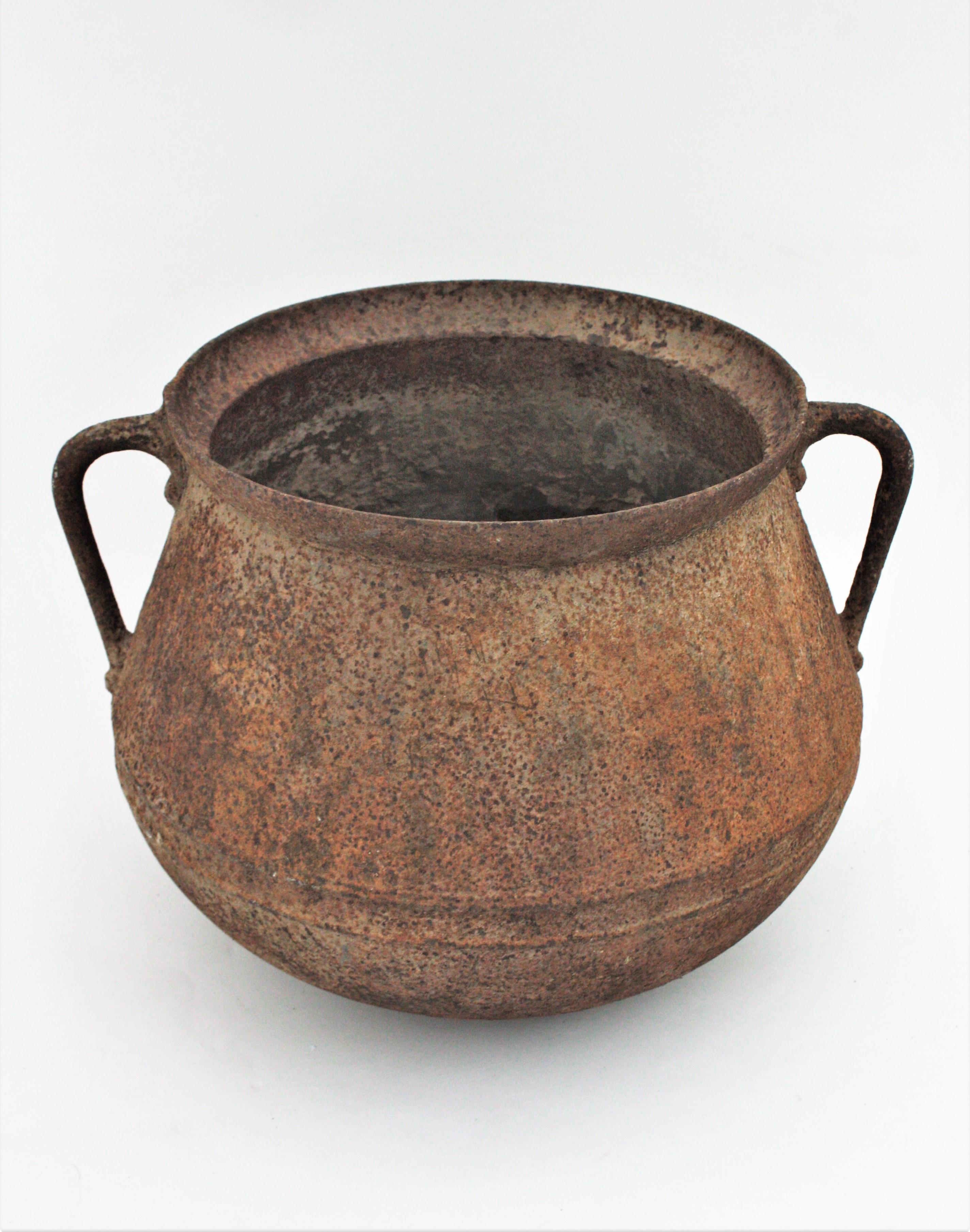 Spanish Rustic Iron Cauldron Pot or Vessel with Rusty Original Patina For Sale 3