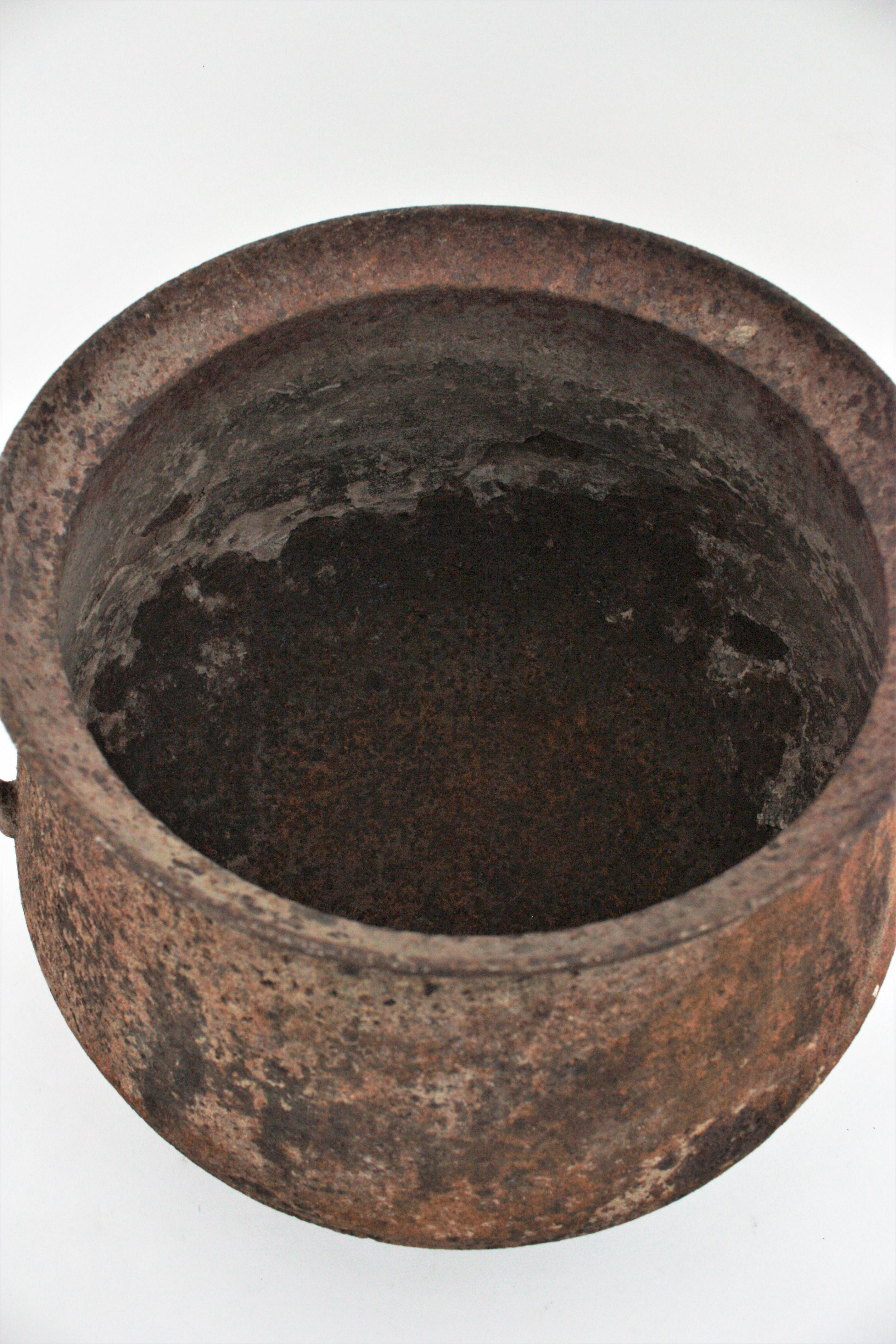 Spanish Rustic Iron Cauldron Pot or Vessel with Rusty Original Patina For Sale 8