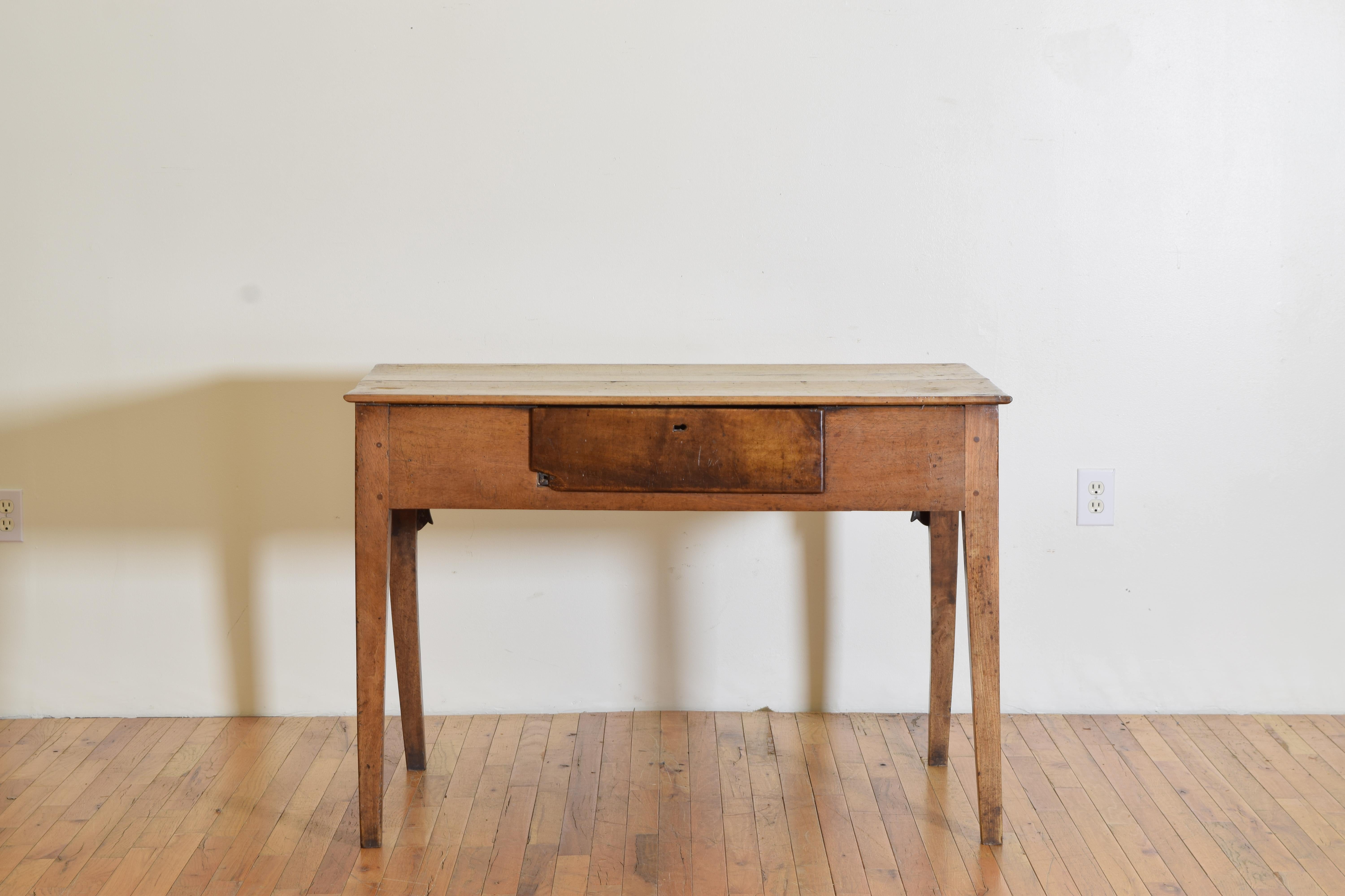 Neoclassical Spanish Rustic Neoclassic Faded Walnut 1-Drawer Table, early 19th century For Sale