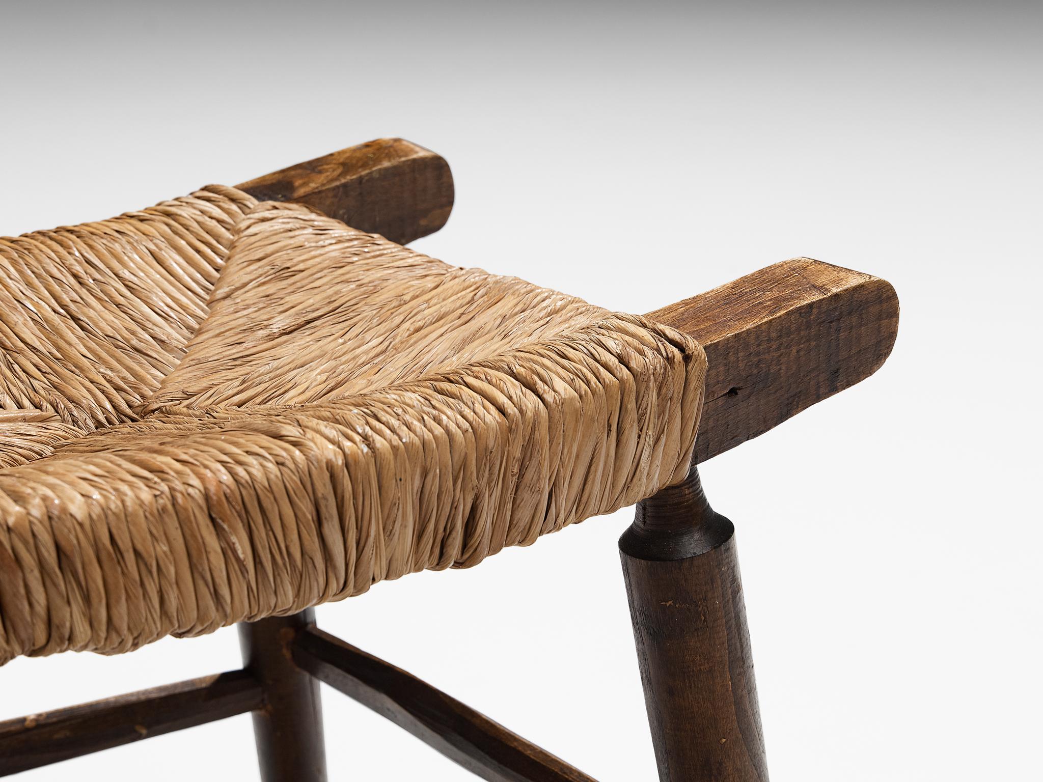 Spanish Rustic Stools in Stained Wood and Straw In Good Condition For Sale In Waalwijk, NL