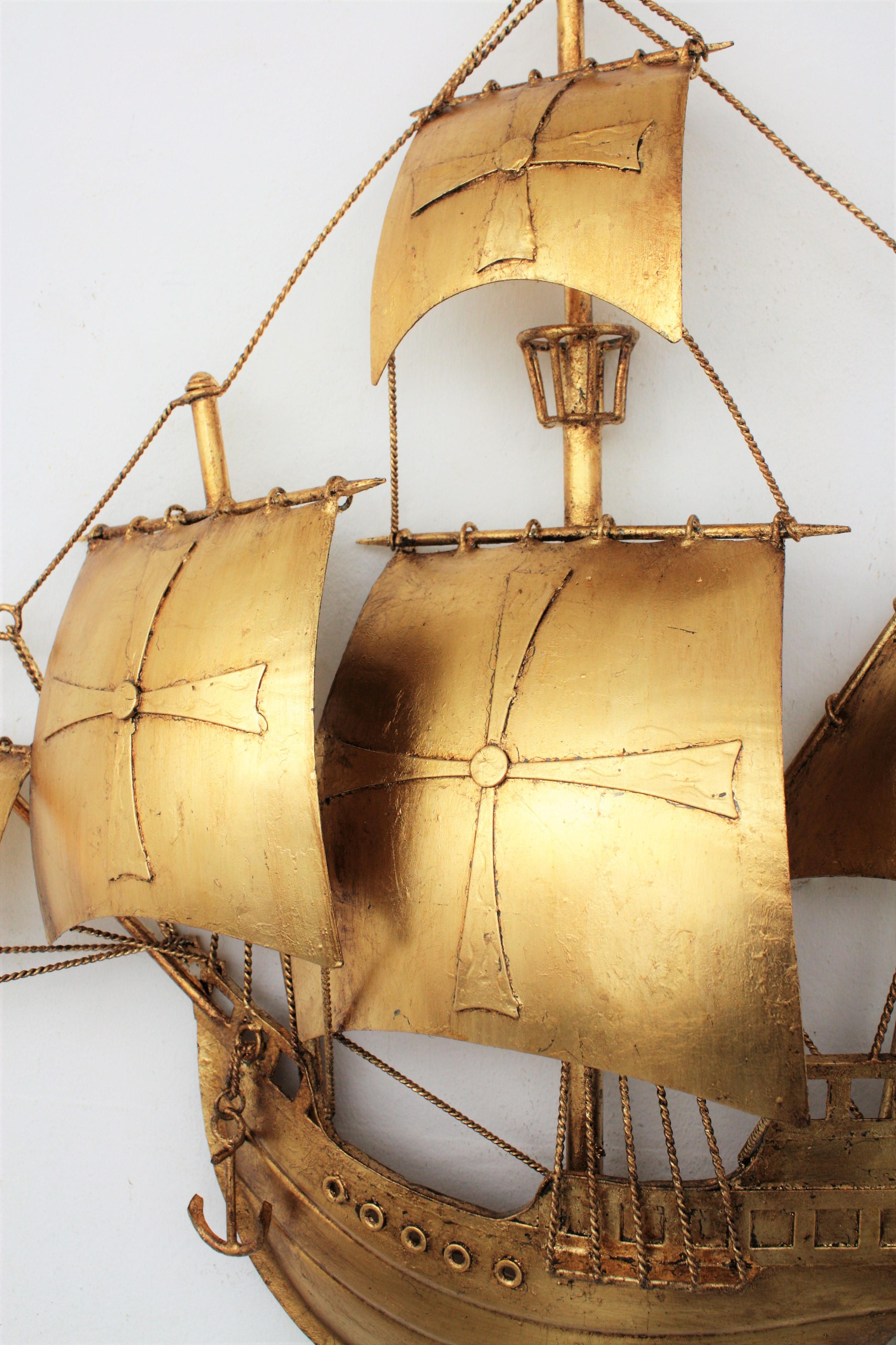 Spanish Galleon Sailing Ship Wall Light Sculpture, Gilt Iron, Poillerat Style In Good Condition For Sale In Barcelona, ES