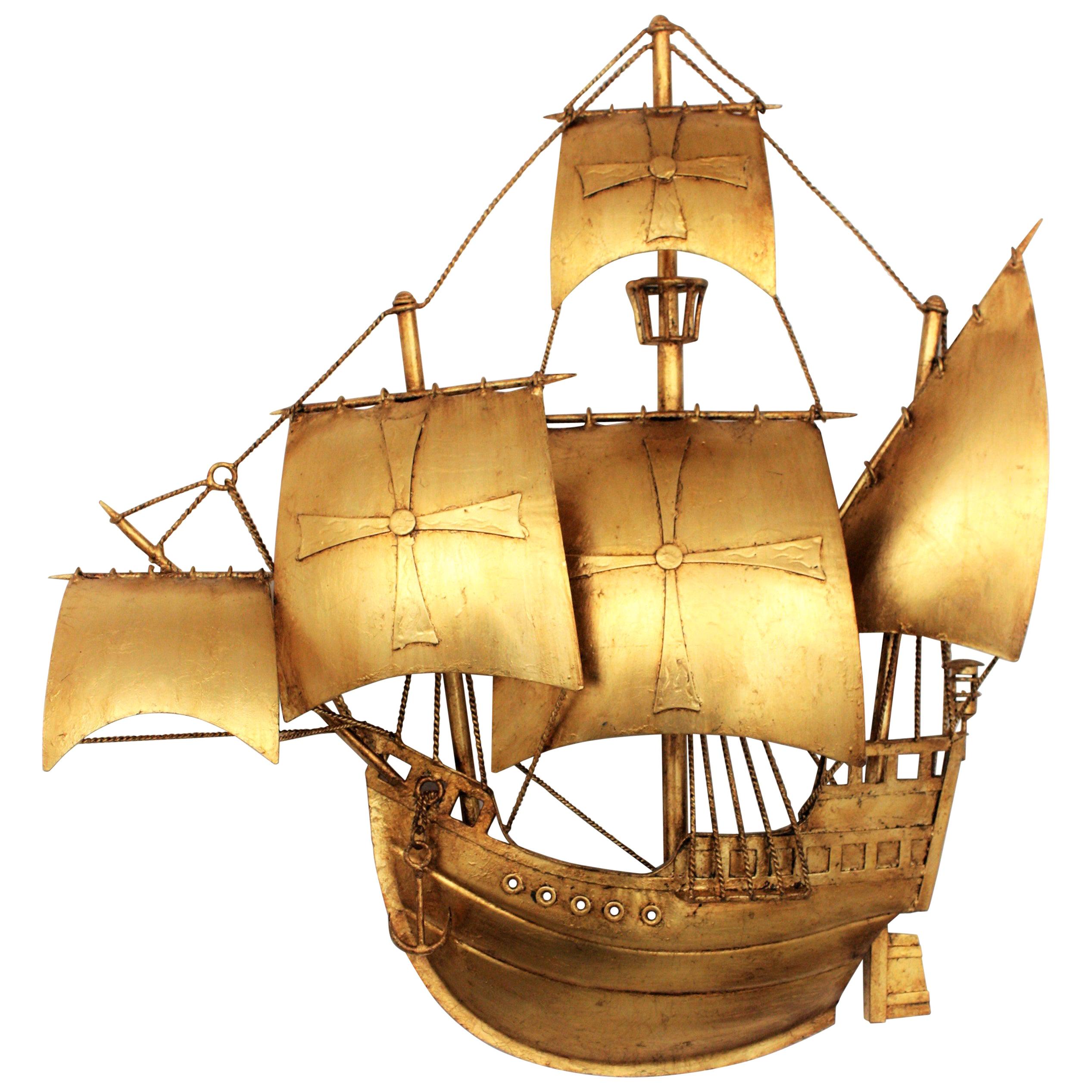 Spanische Wandleuchte, Galleon-Segelschiff-Skulptur, vergoldetes Eisen, Poillerat-Stil