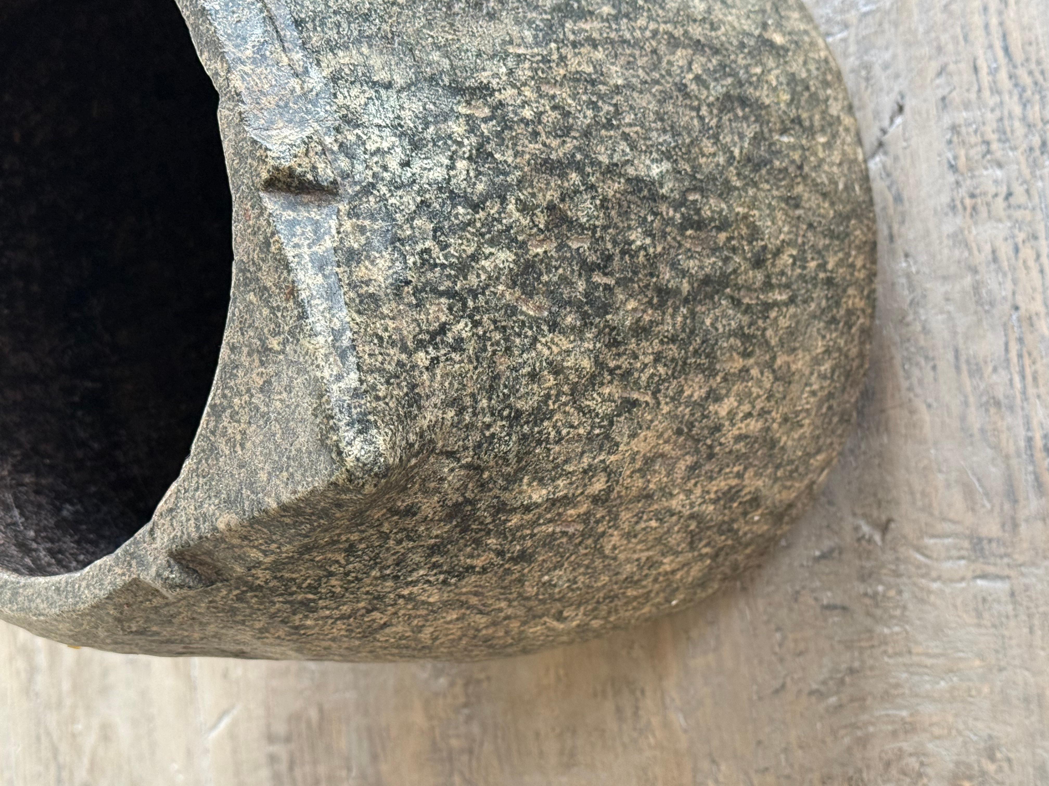 Vasi di marmo scolpiti spagnoli in vendita 3