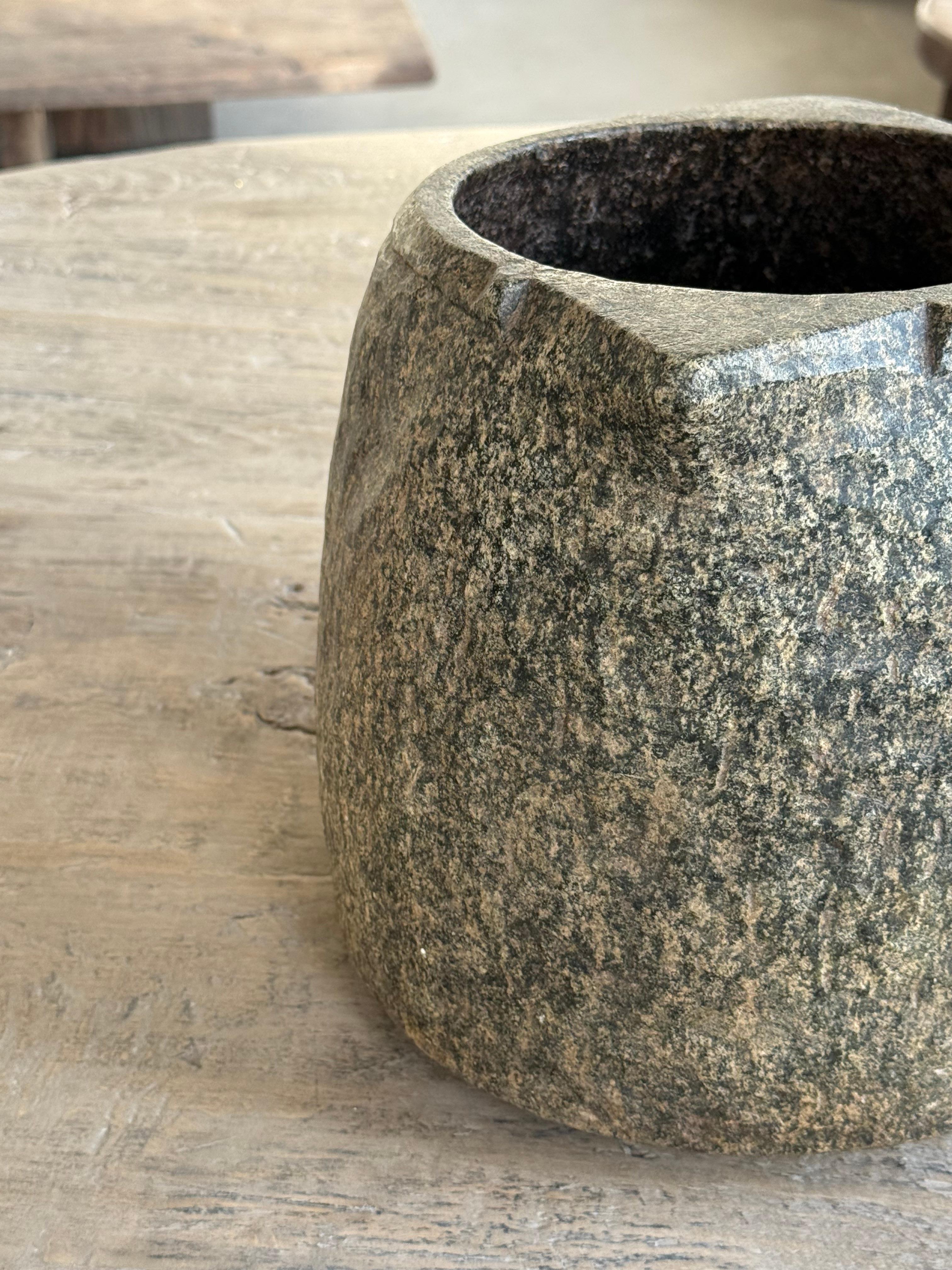 Vasi di marmo scolpiti spagnoli in vendita 6