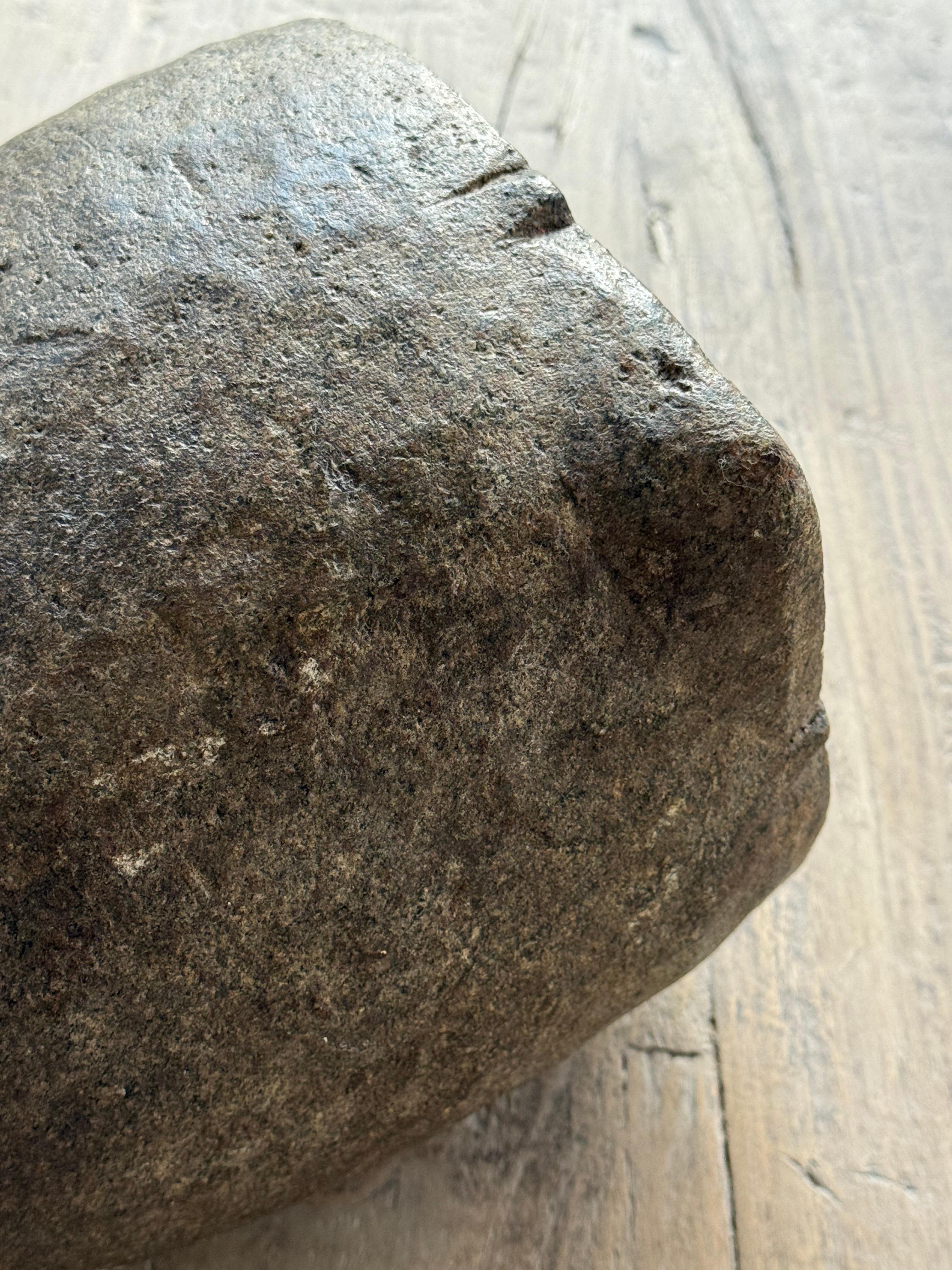 Inizio XX secolo Vasi di marmo scolpiti spagnoli in vendita