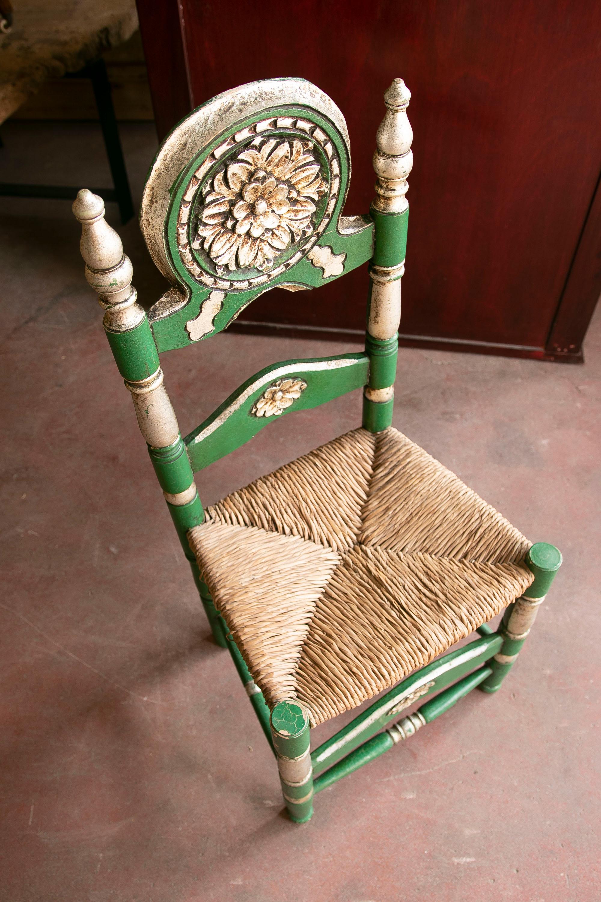 Spanish Set of Six wooden-Carved Chairs Painted in Green Colour For Sale 4