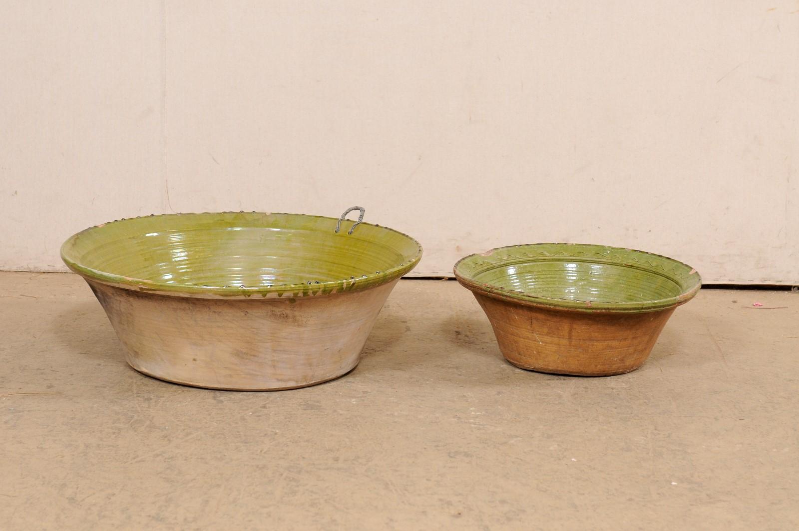 Spanish Set of Two Antique Green Terracotta Bowls For Sale 7