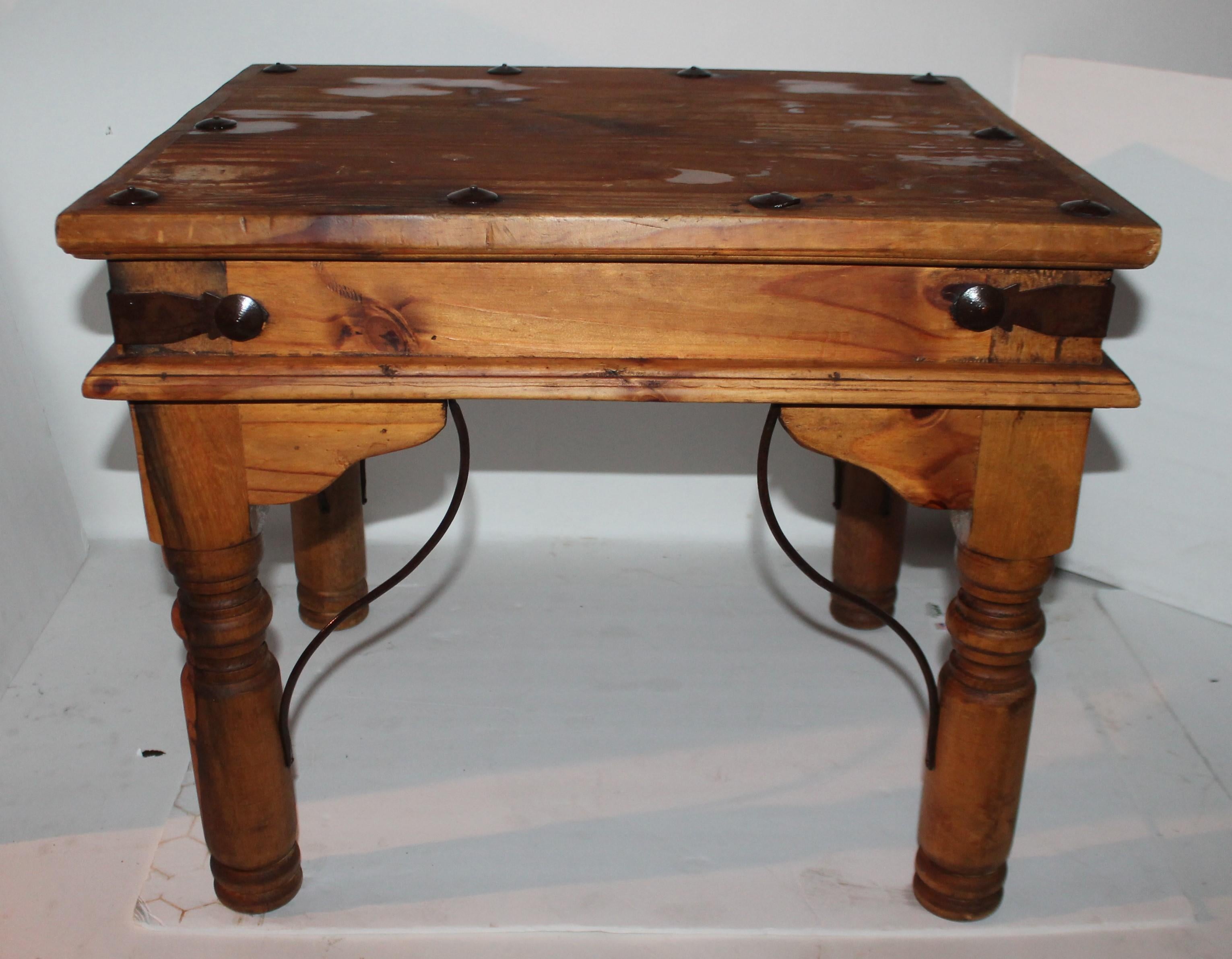 side table in spanish