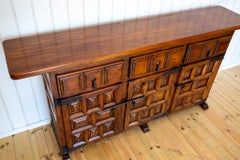 Credenza spagnola Navarro Argudo Barocco Toscano Mid Century Noce Ferro