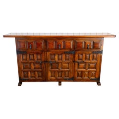 Credenza spagnola Navarro Argudo Barocco Toscano Mid Century Noce Ferro