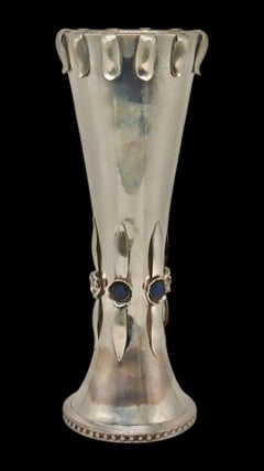 Vaso spagnolo in argento e lapislazzuli di Bagues