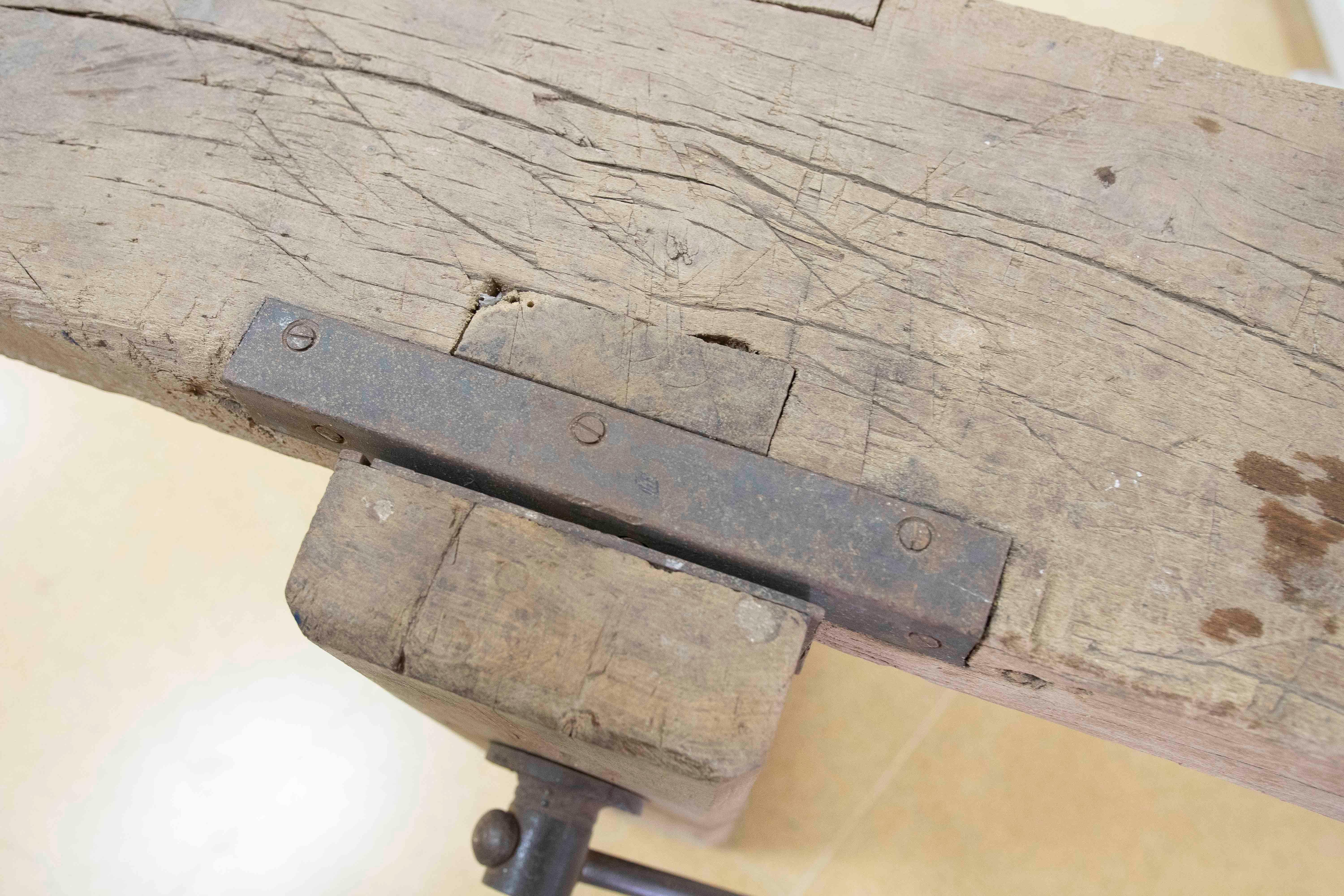 Banco de trabajo de carpintero de madera maciza española en venta 4