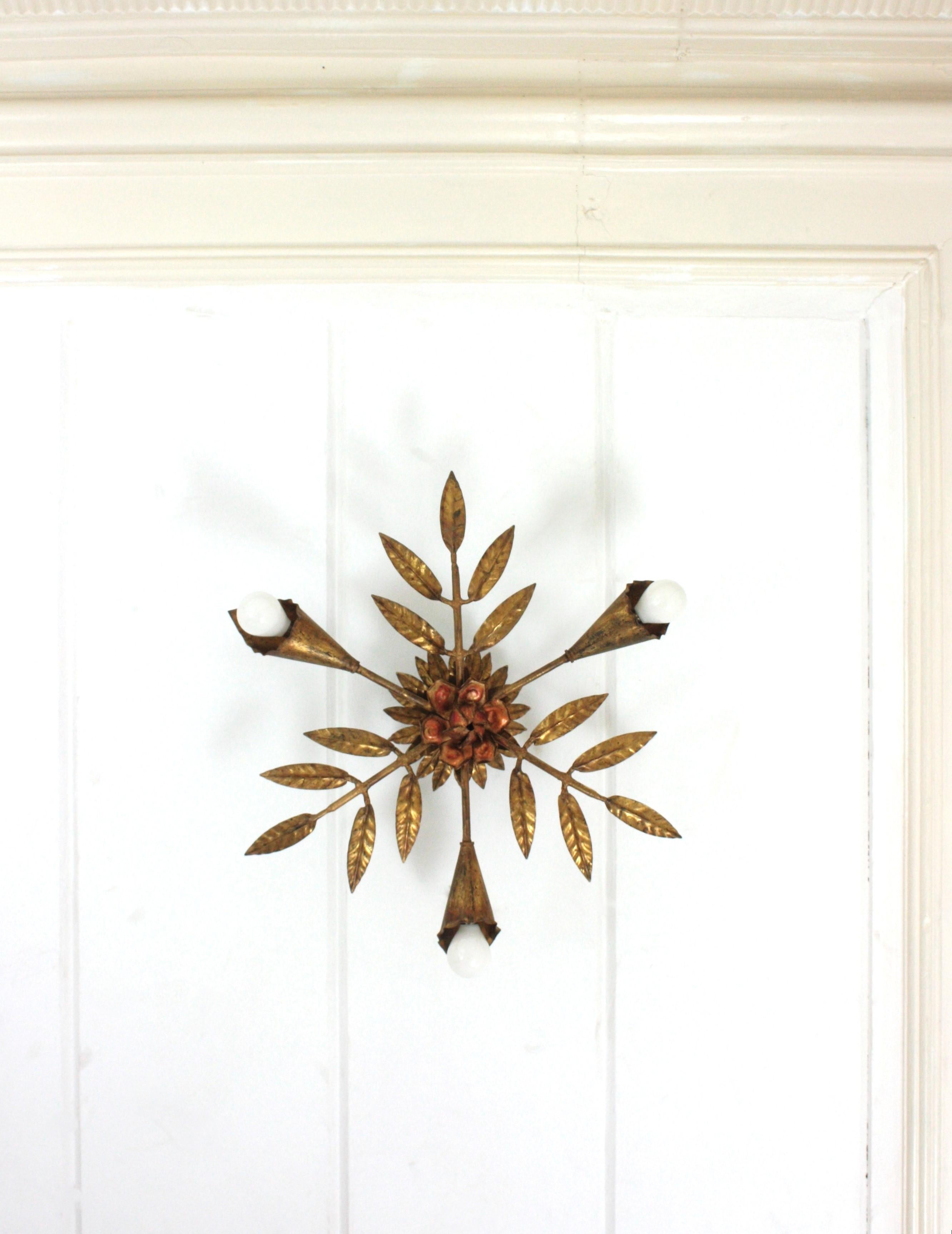 Spanish Starburst Sunburst Foliage Flush Mount Light Fixture in Gilt Iron (en fer doré) en vente 2