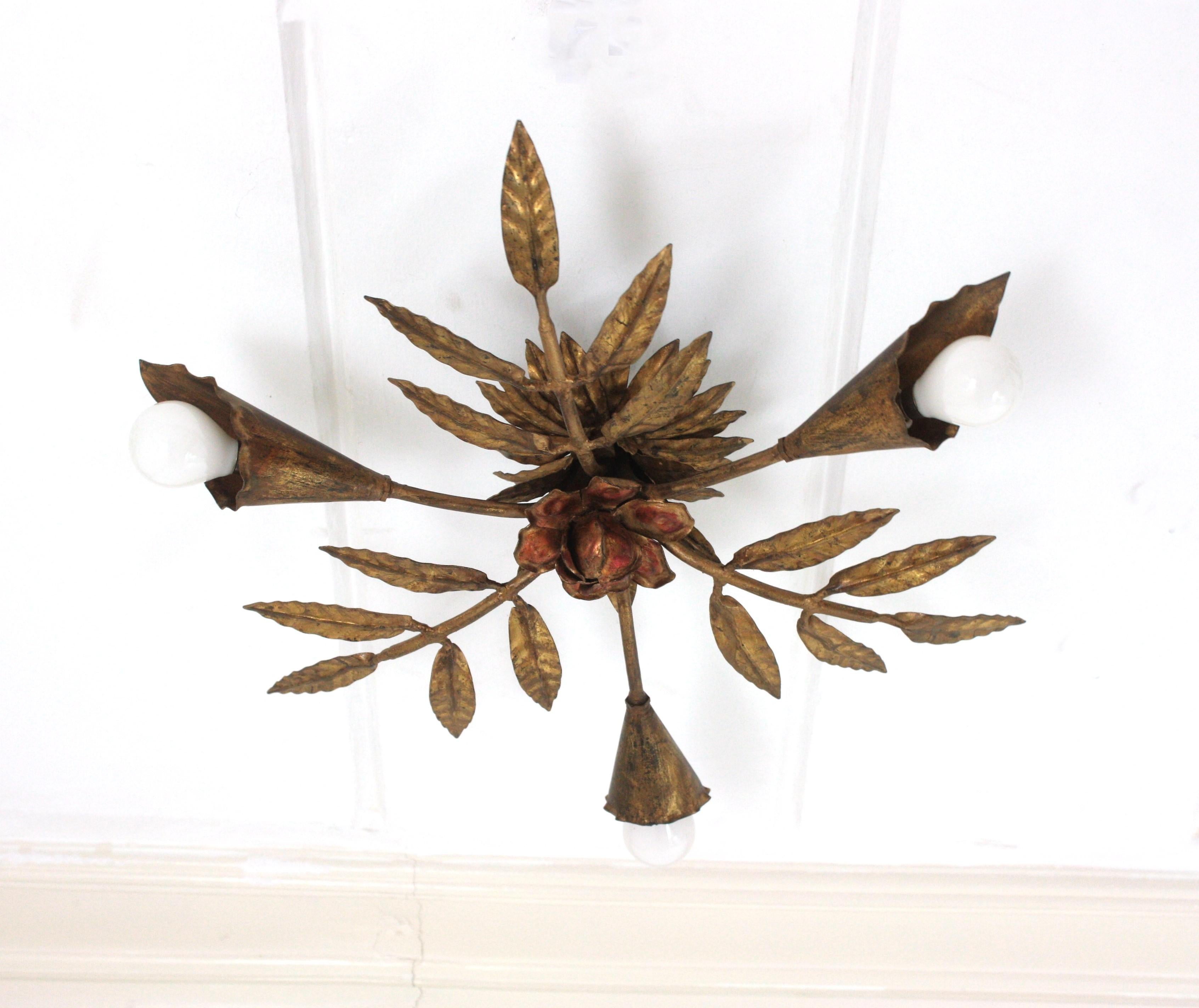 Spanish Starburst Sunburst Foliage Flush Mount Light Fixture in Gilt Iron (en fer doré) en vente 6
